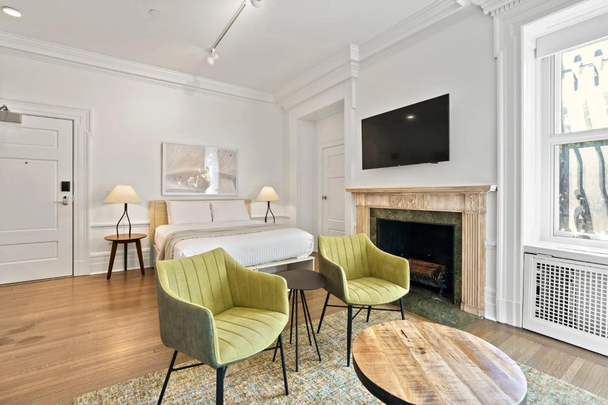 Living room in Placemakr Dupont Circle