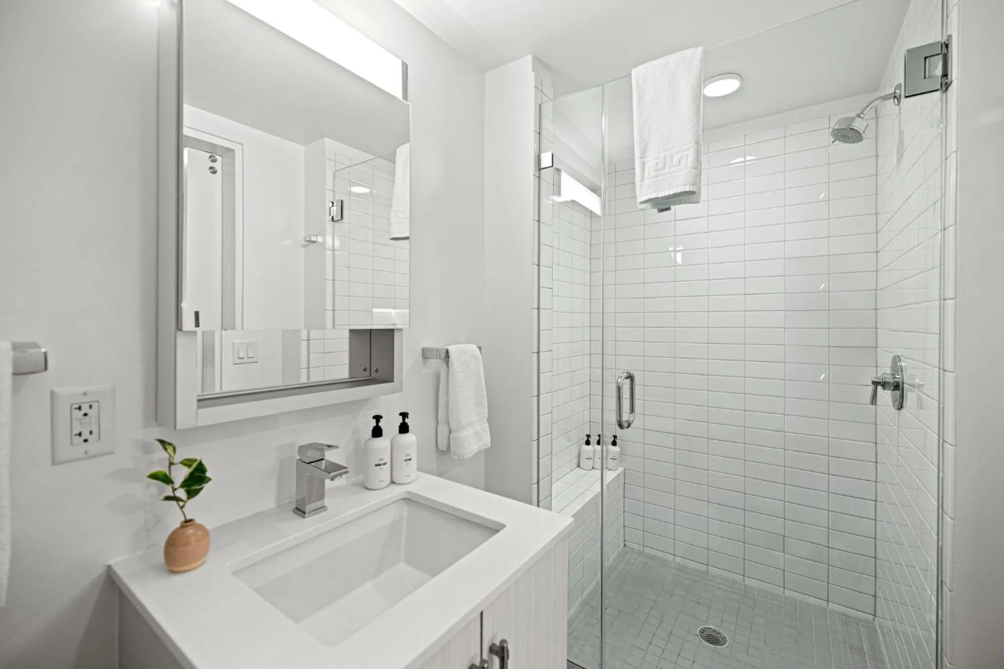 Bathroom in Placemakr Dupont Circle