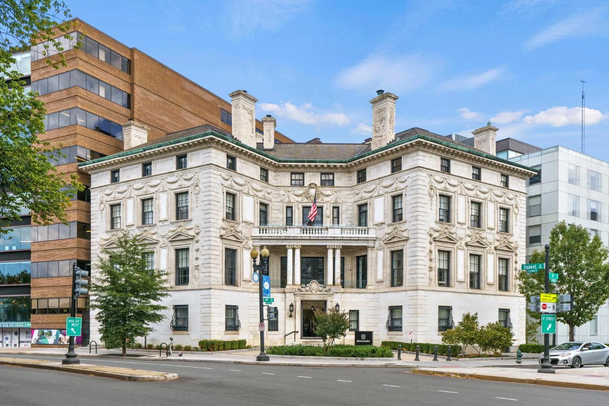 Property building in Placemakr Dupont Circle