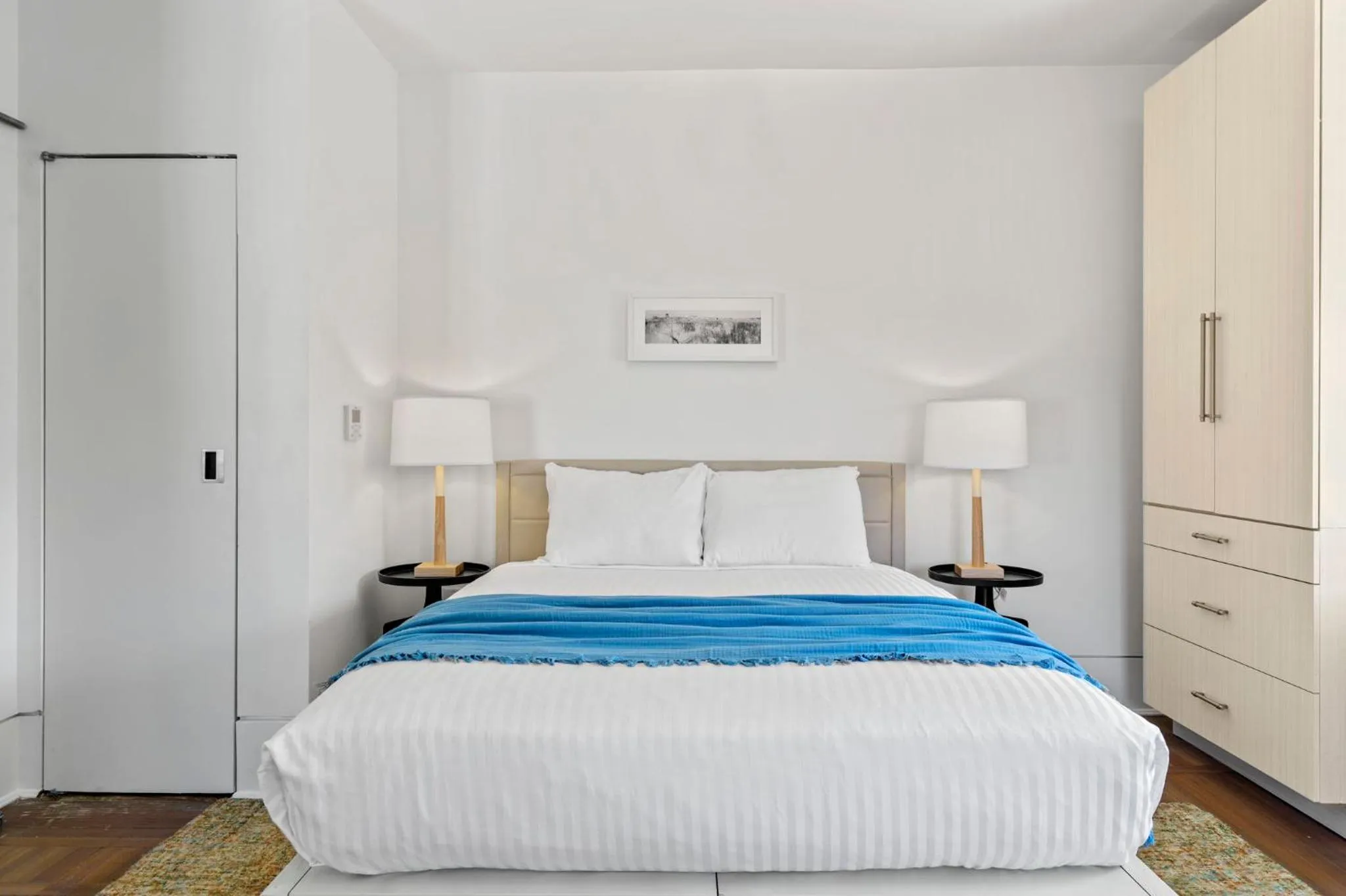 Bed in Placemakr Dupont Circle