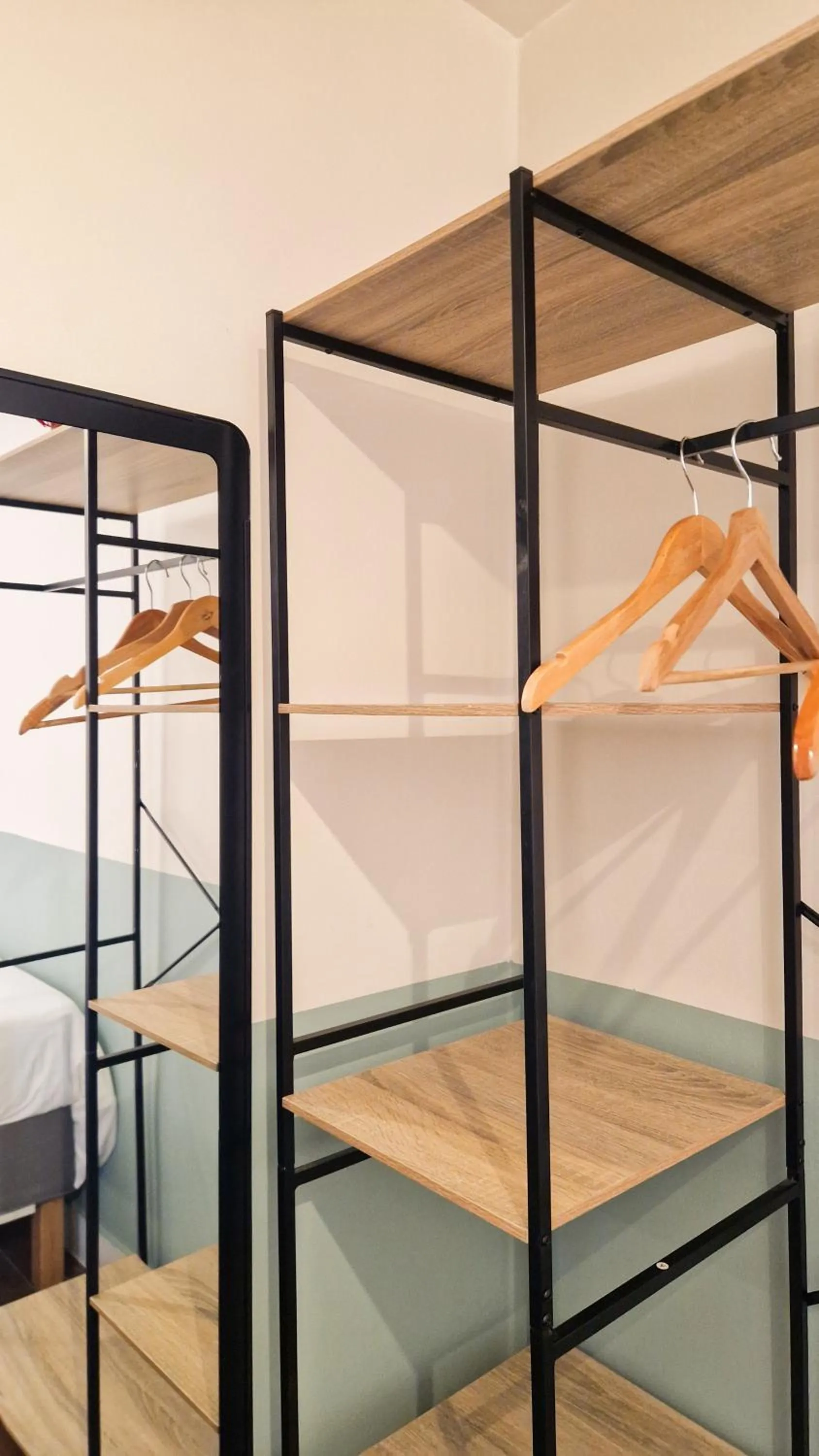 wardrobe in Rossio Hostel