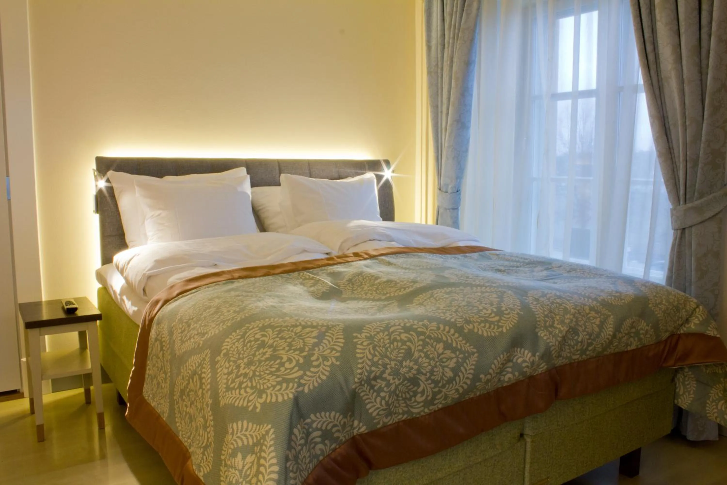 Bed in Hämeenkylän Kartano