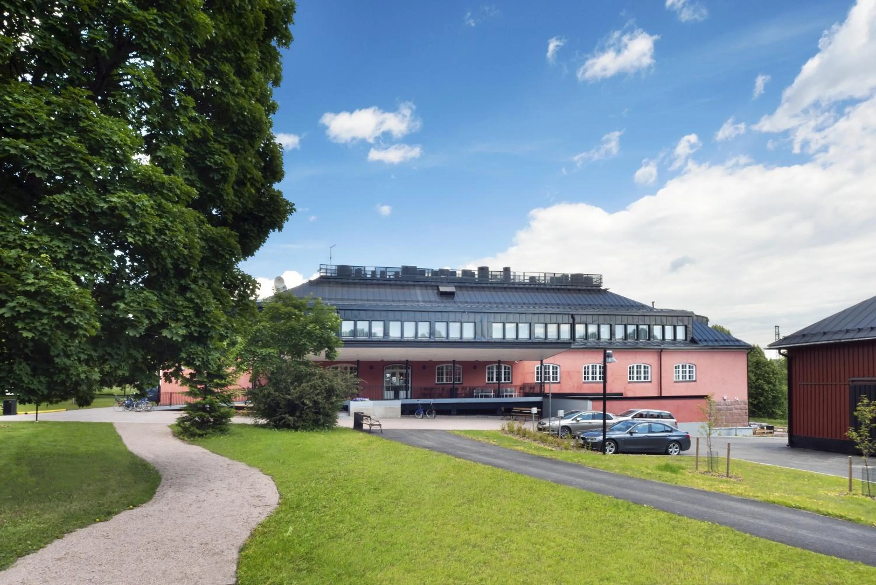 Property building in Hämeenkylän Kartano