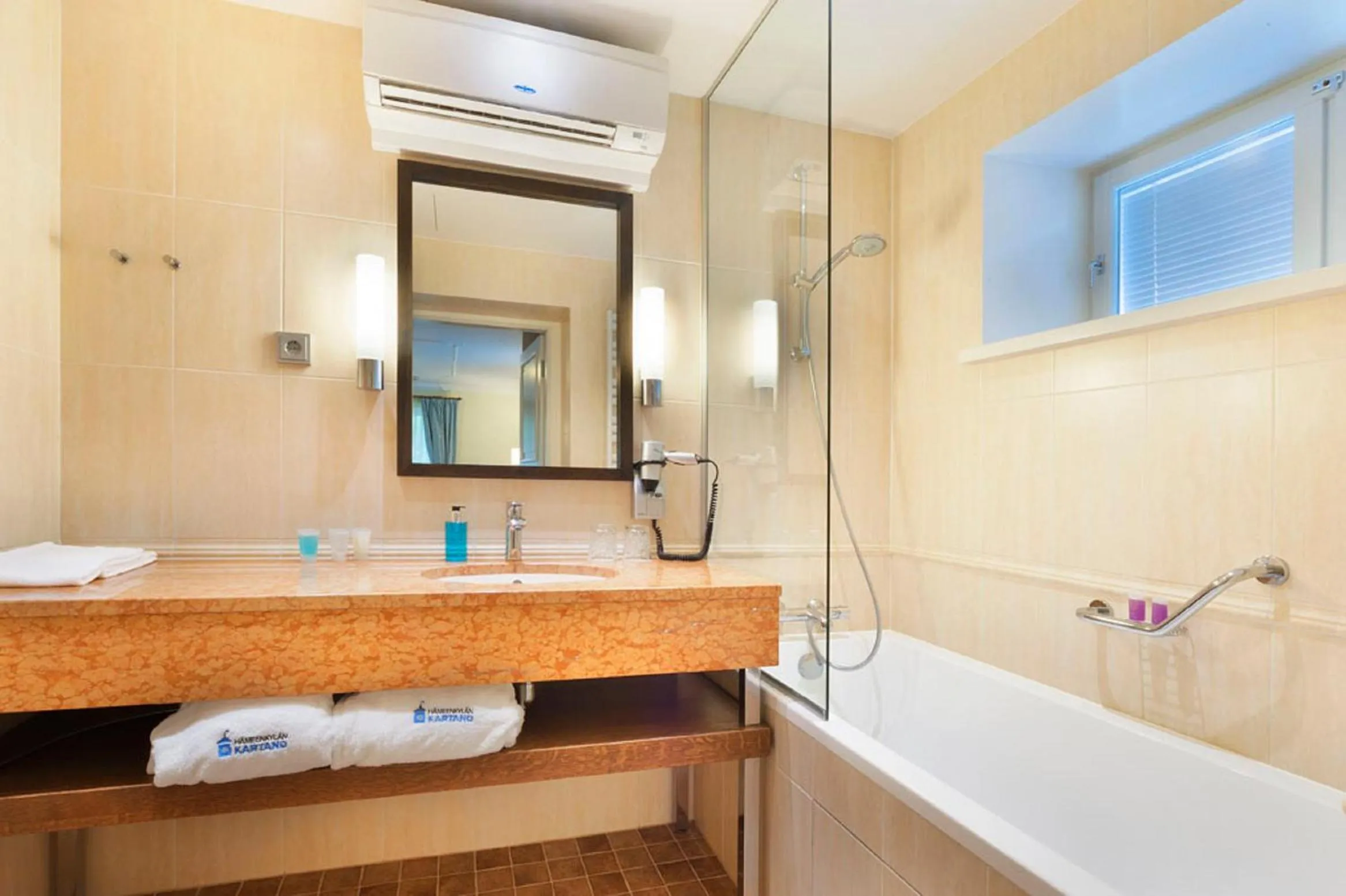 Bathroom in Hämeenkylän Kartano