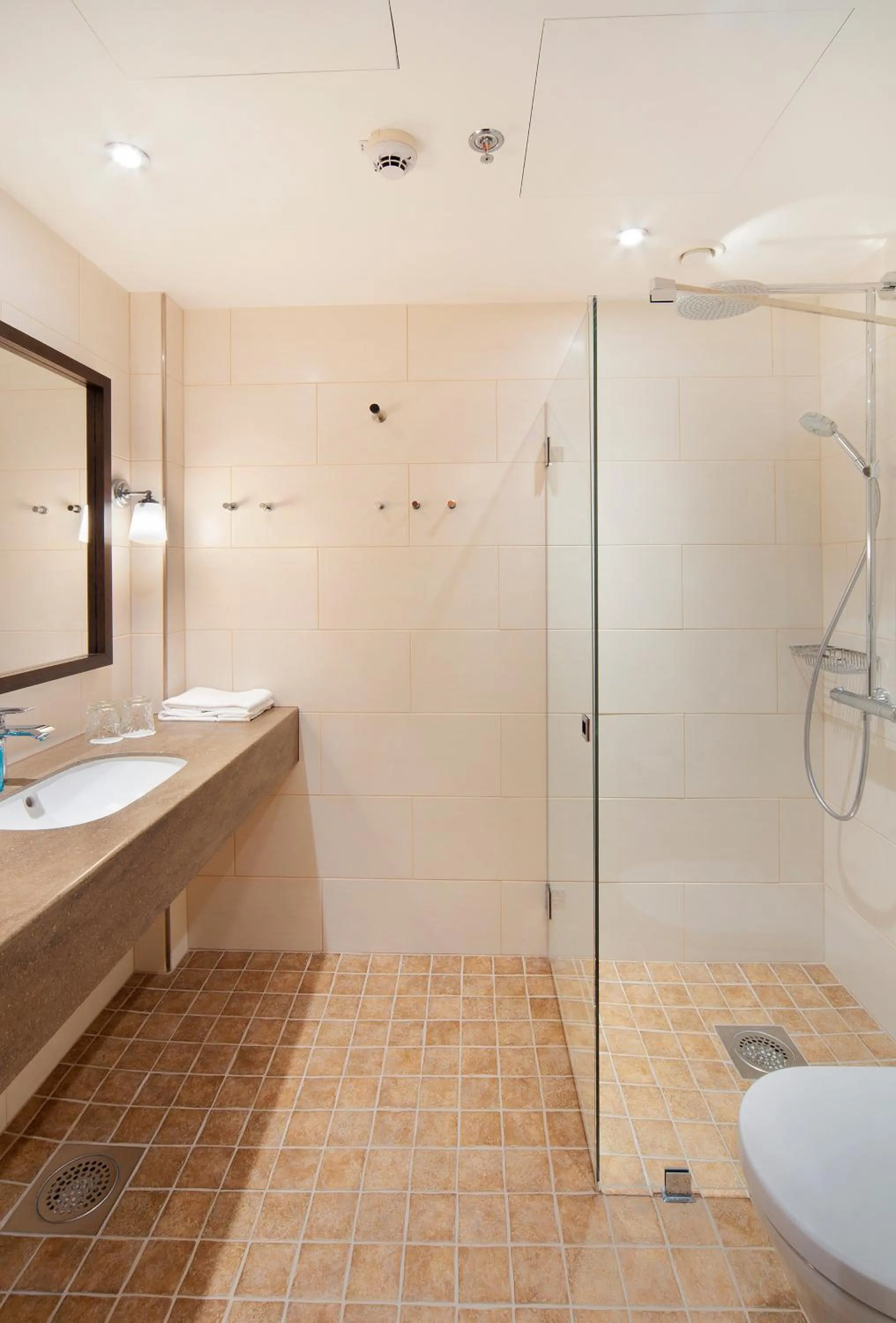 Shower in Hämeenkylän Kartano