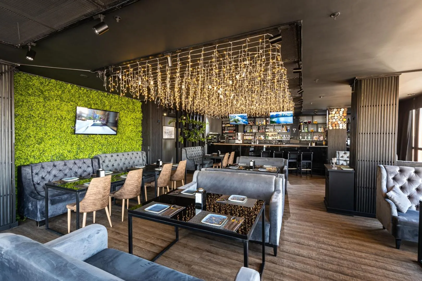 Restaurant/places to eat in Altyn Eco Park