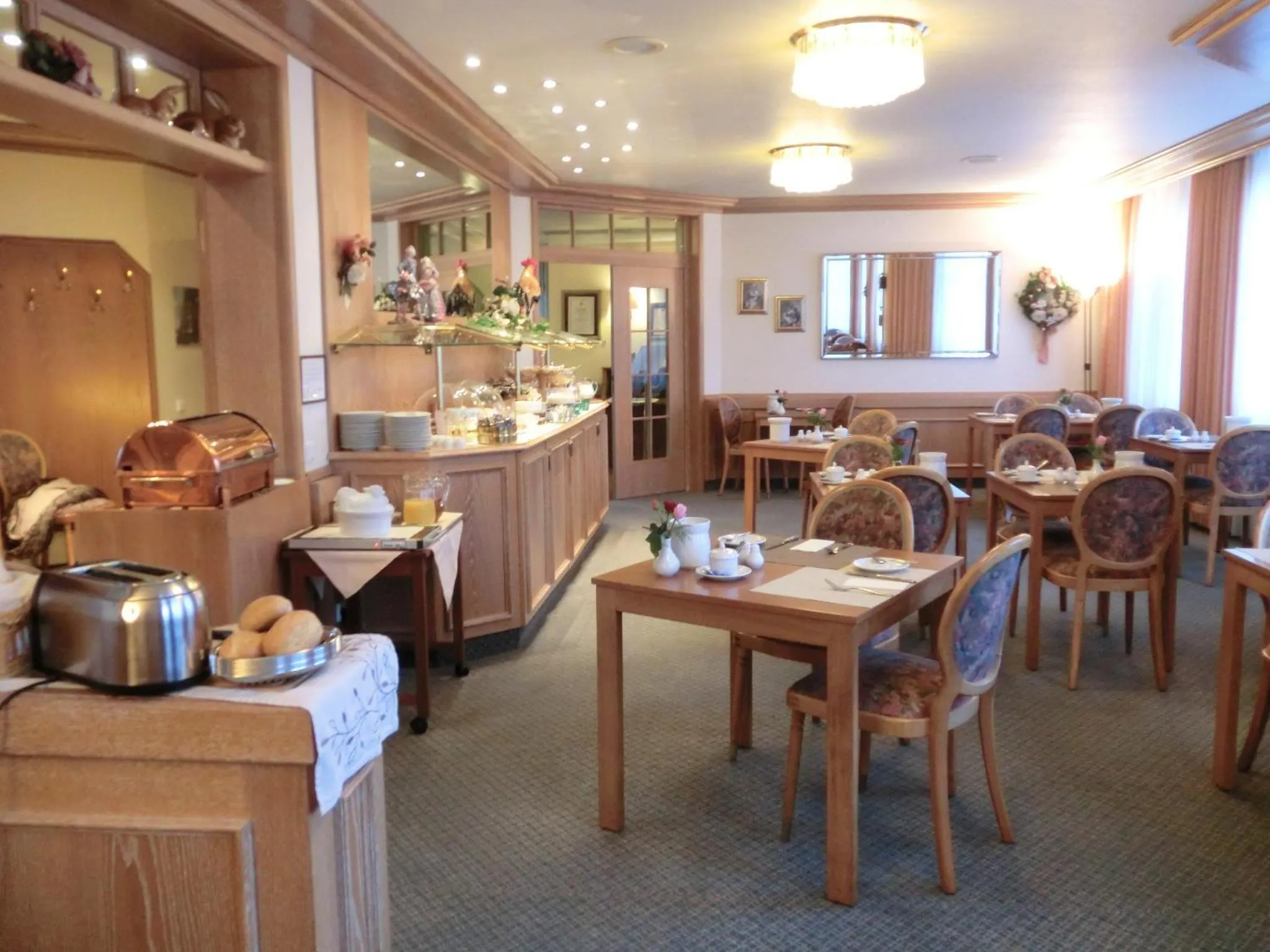 Restaurant/places to eat in Hotel Heuberg