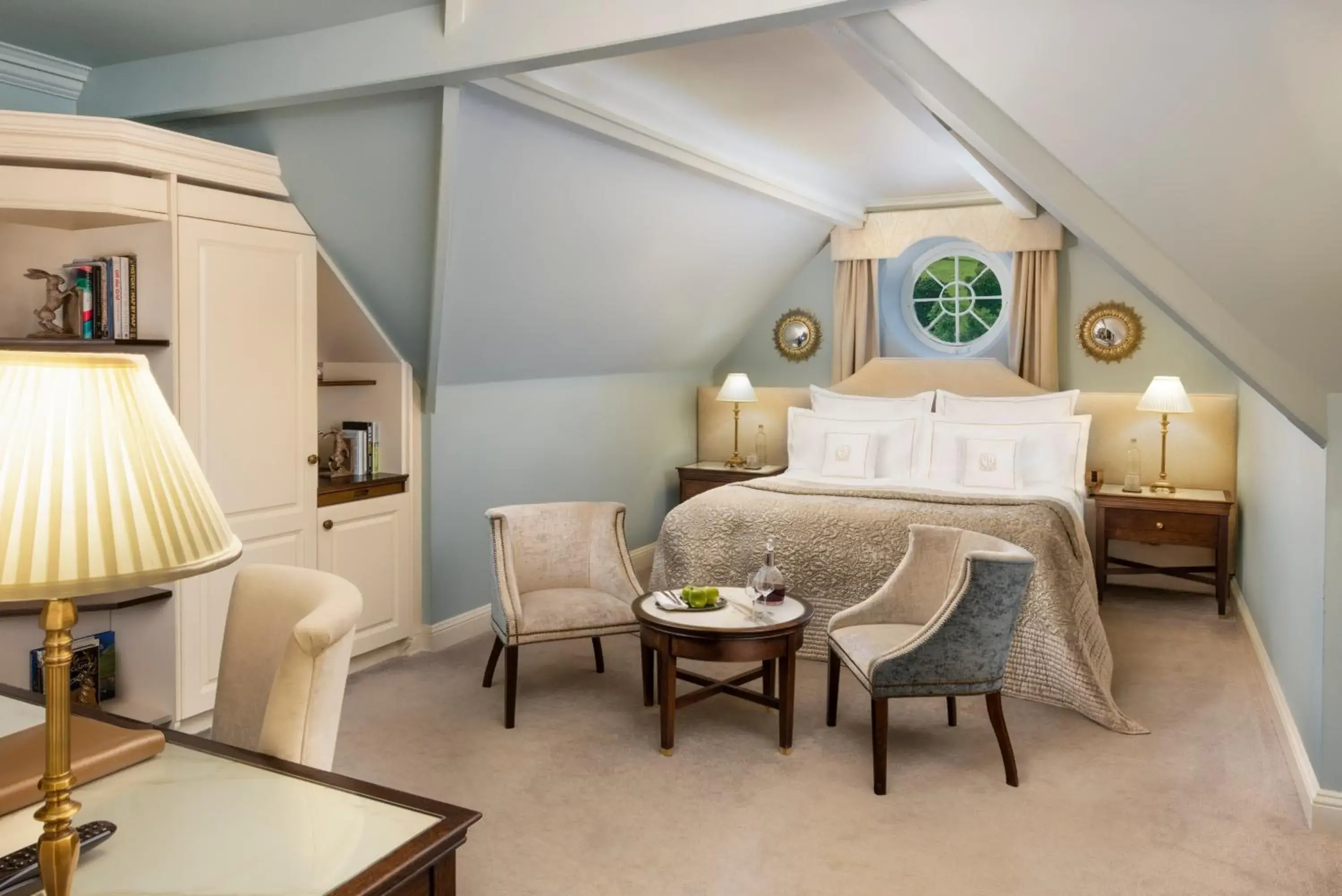 Cozy Room in Grantley Hall Cozy Room in Grantley Hall