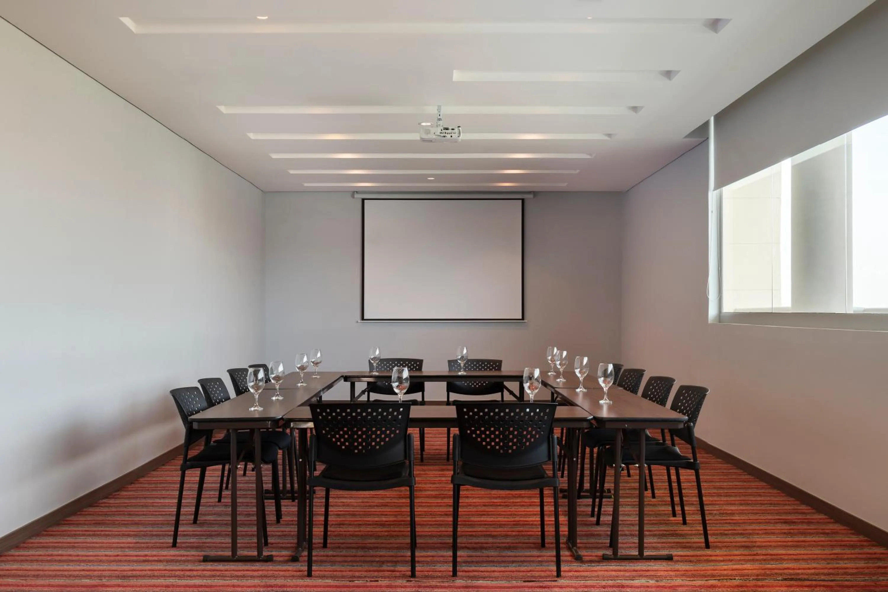 Meeting/conference room in Hampton by Hilton Barranquilla