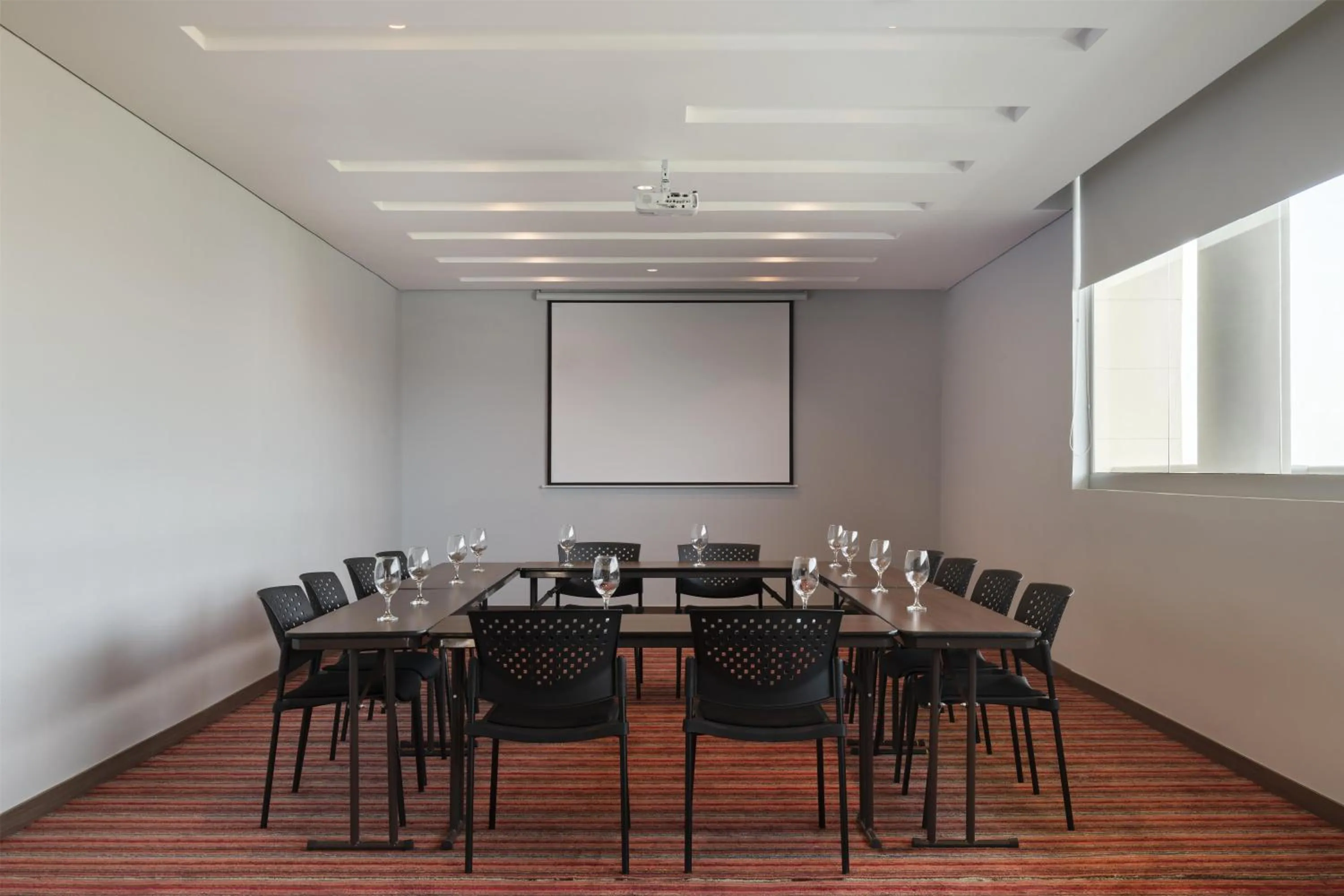 Meeting/conference room in Hampton by Hilton Barranquilla