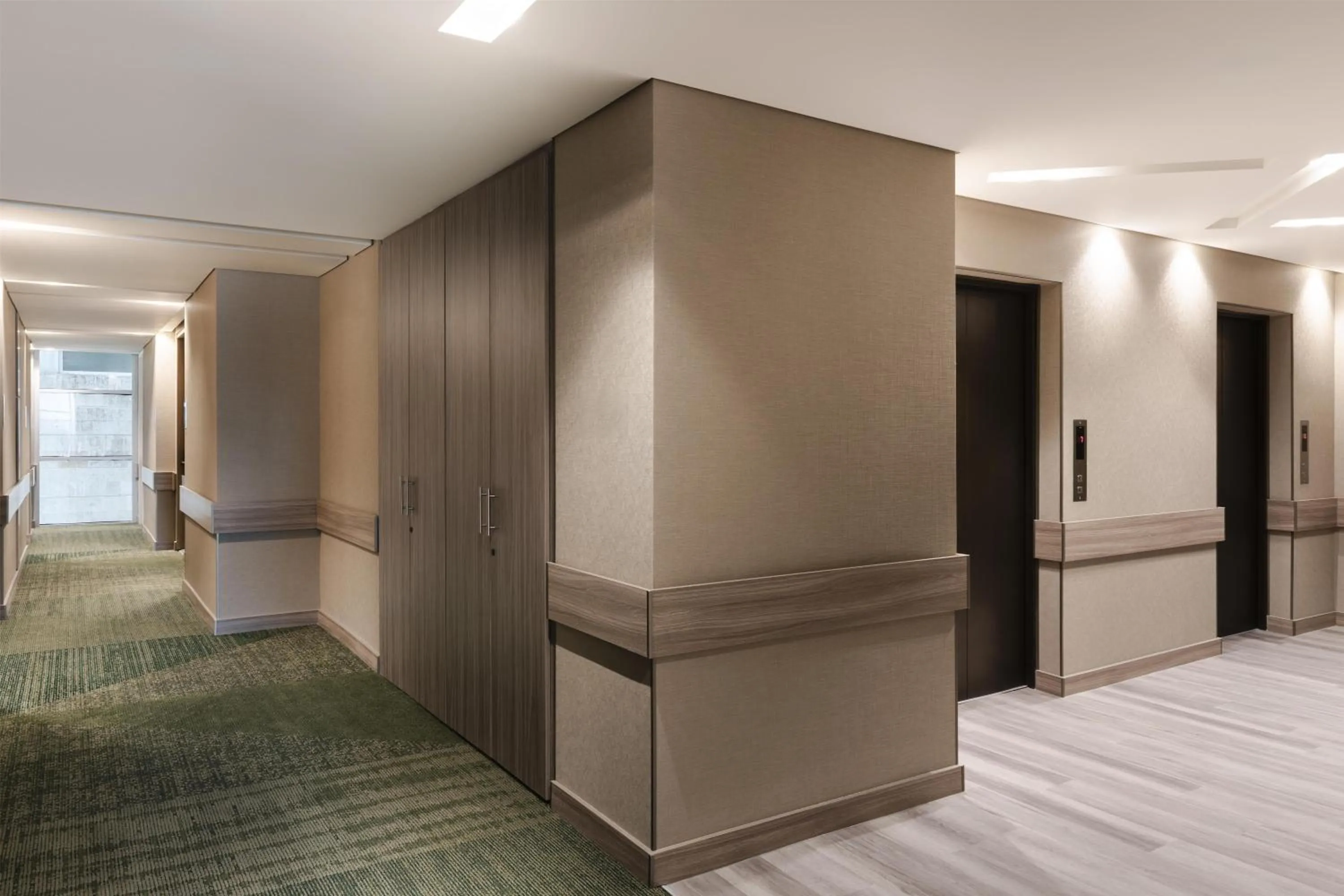 Property building in Hampton by Hilton Barranquilla