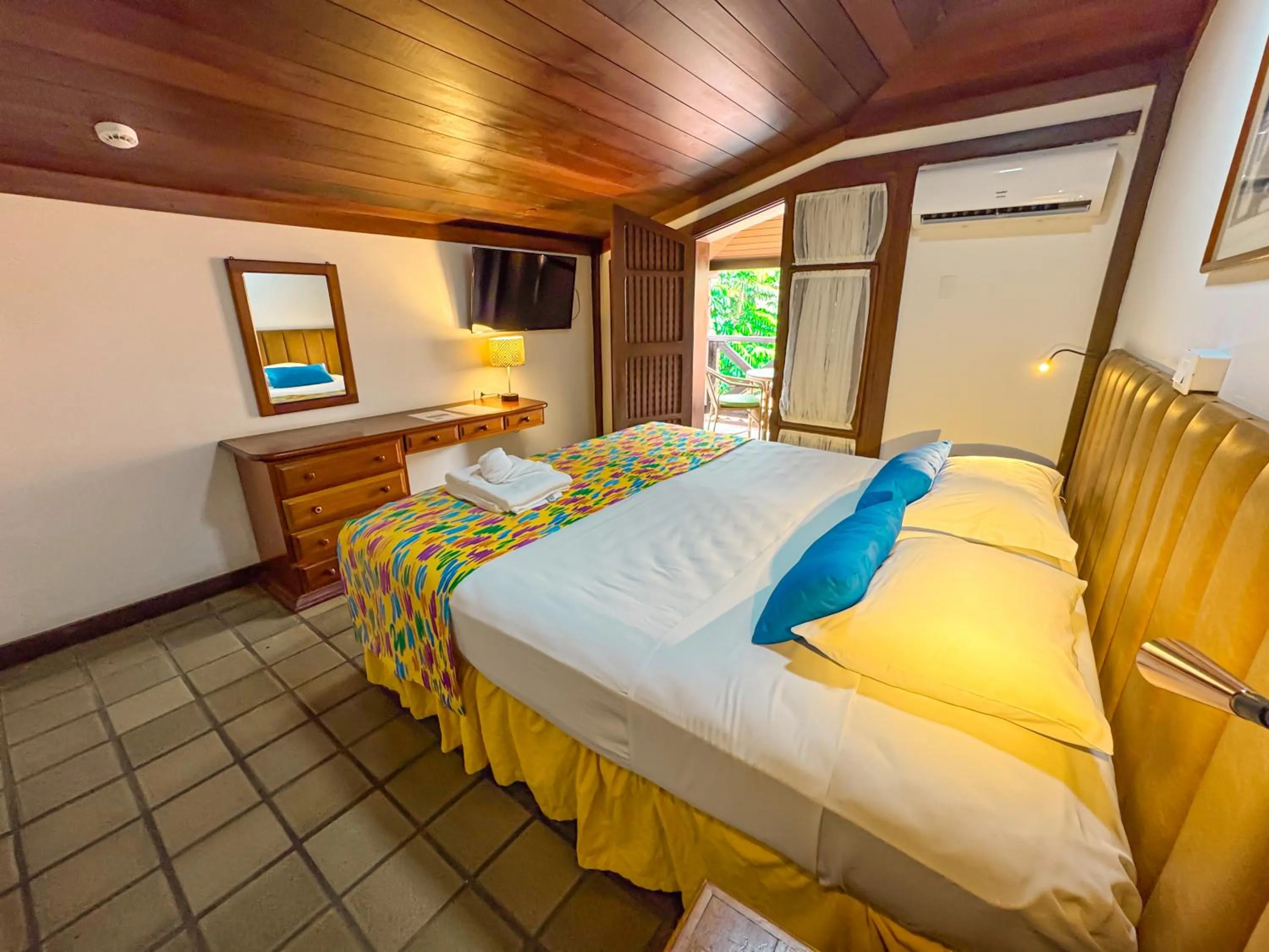 Bedroom, Bed in Hotel Nacional Inn Ubatuba - Praia das Toninhas