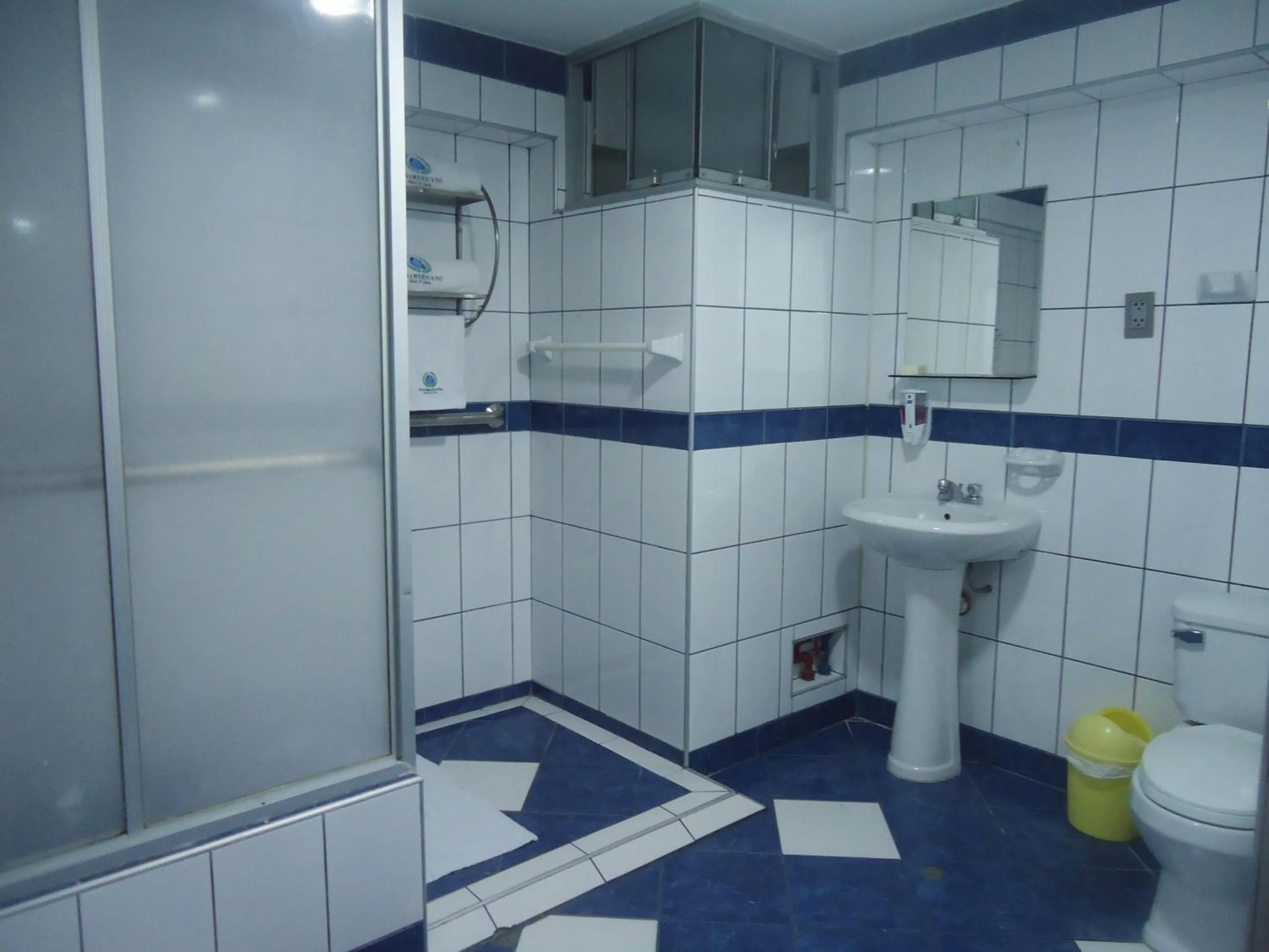 Shower in Hotel Panamericano