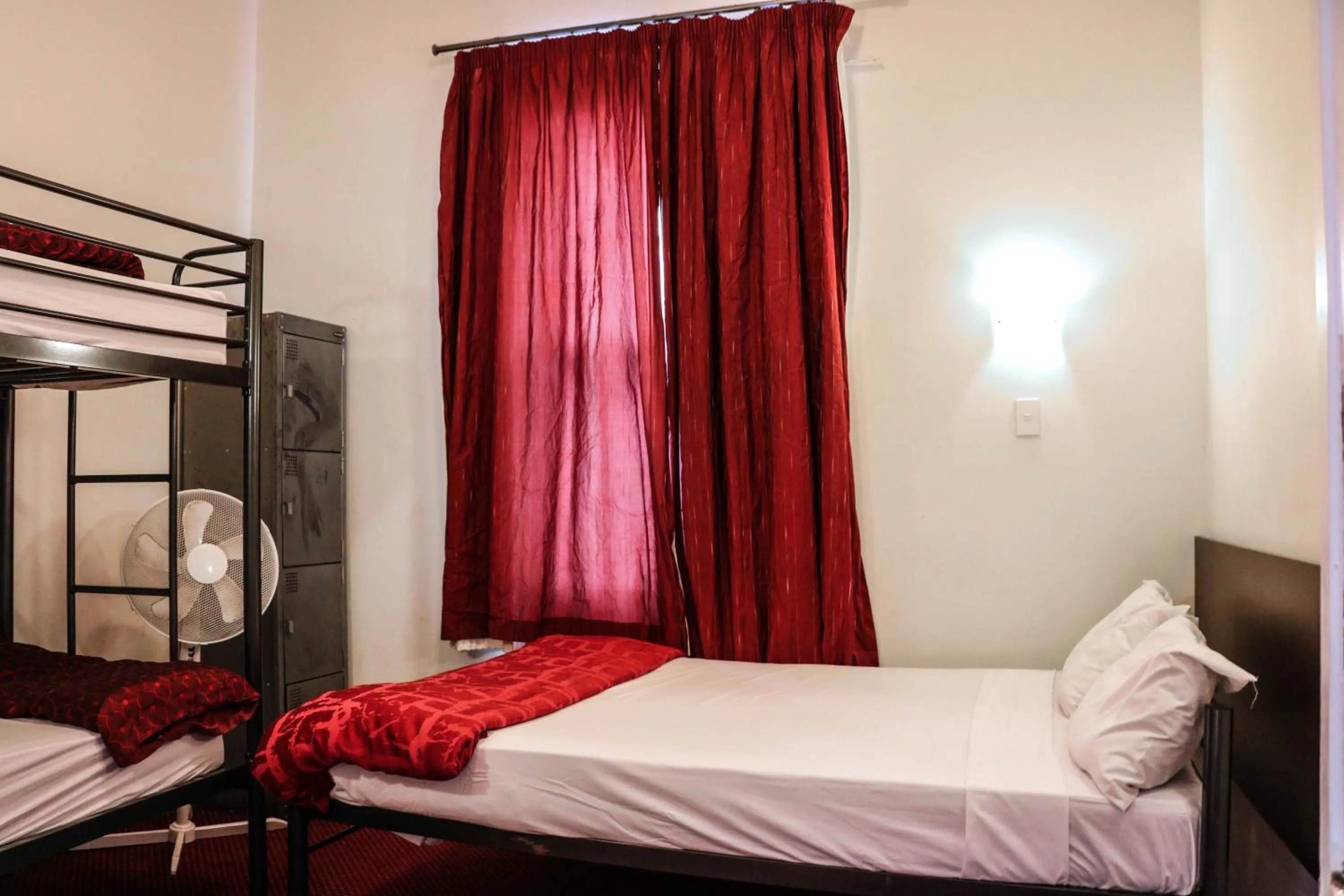 Photo of the whole room, Bunk Bed in Lantana Lodge