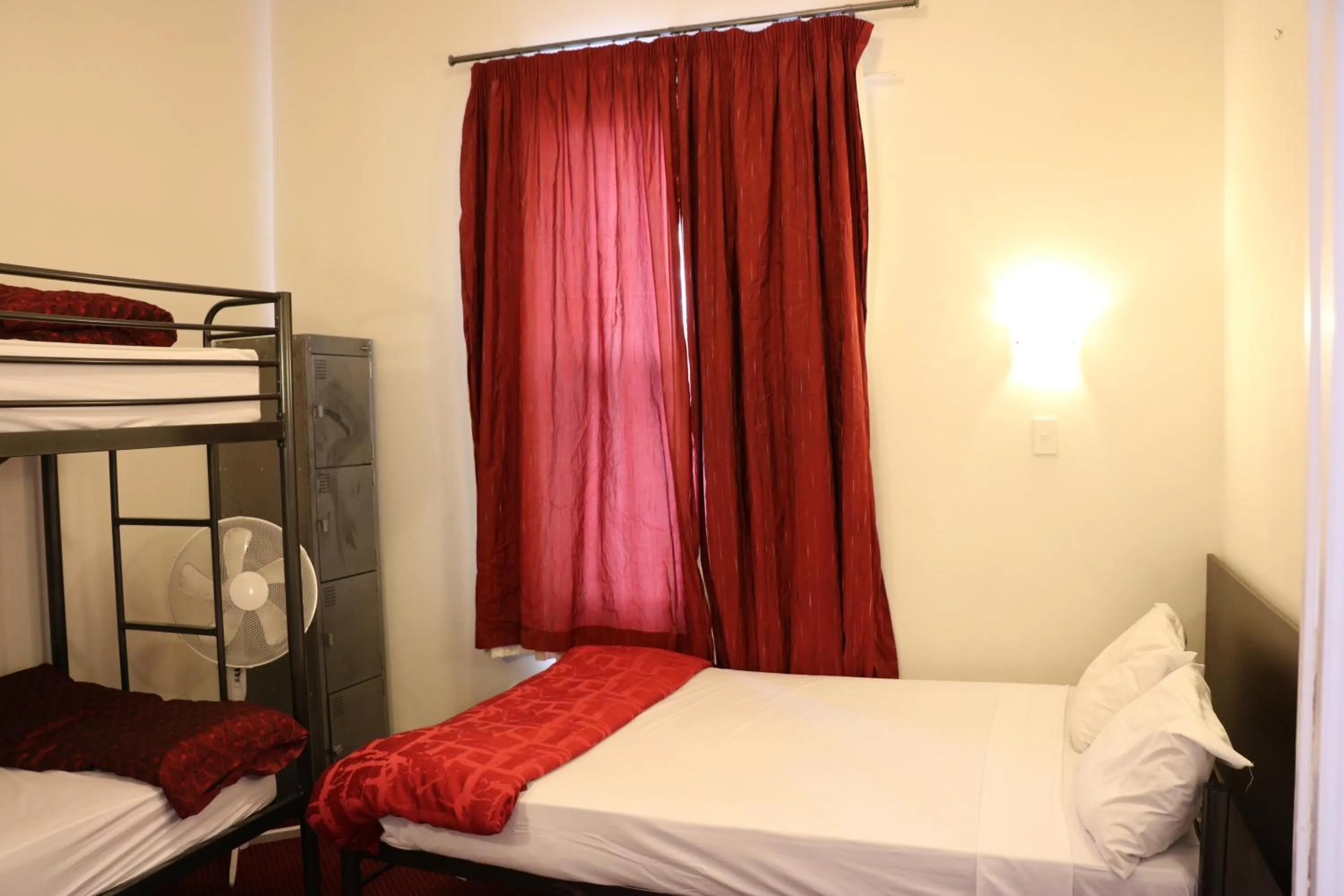 Photo of the whole room, Bunk Bed in Lantana Lodge