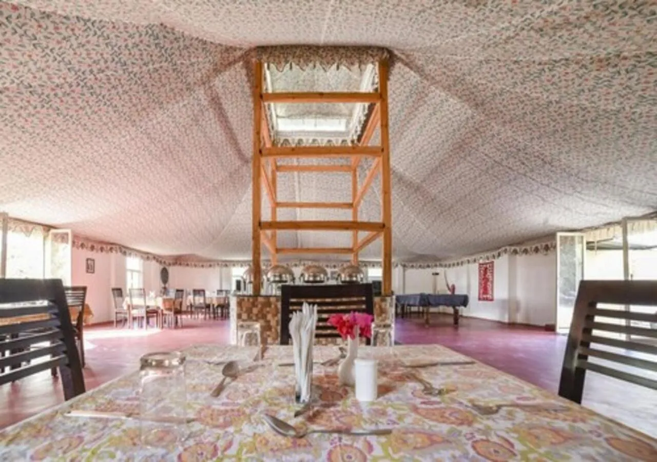 Restaurant/places to eat in Lohana Village Resort