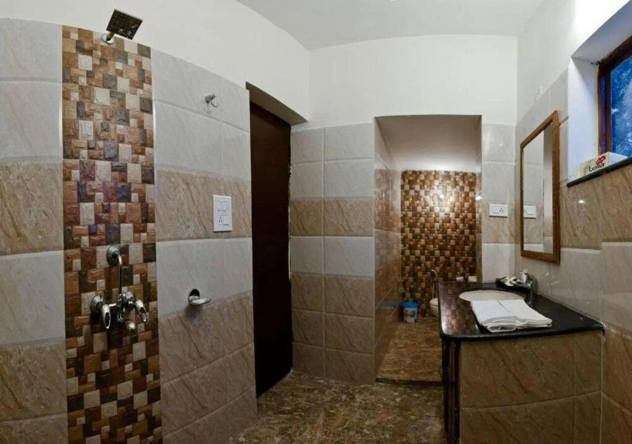 Bathroom in Lohana Village Resort