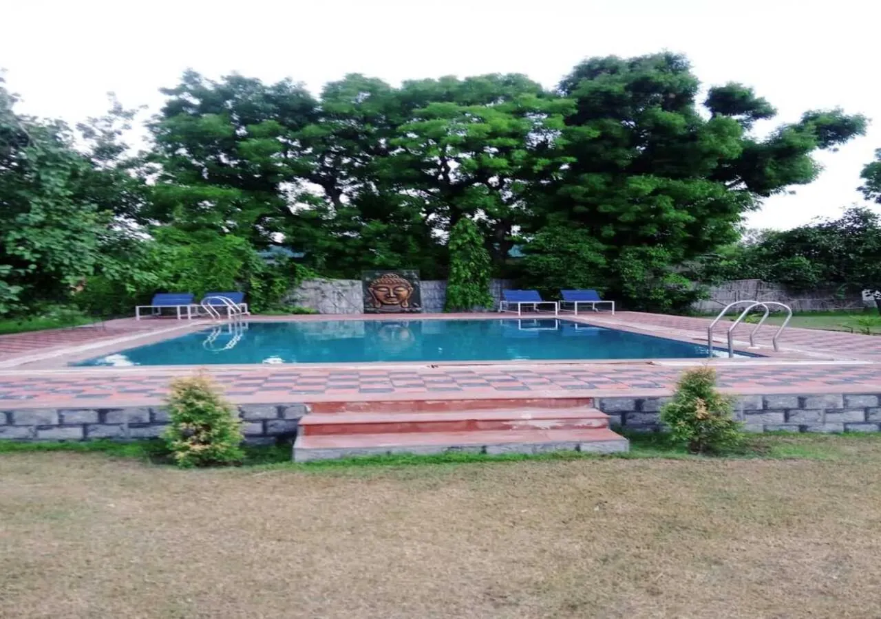 Swimming pool in Lohana Village Resort