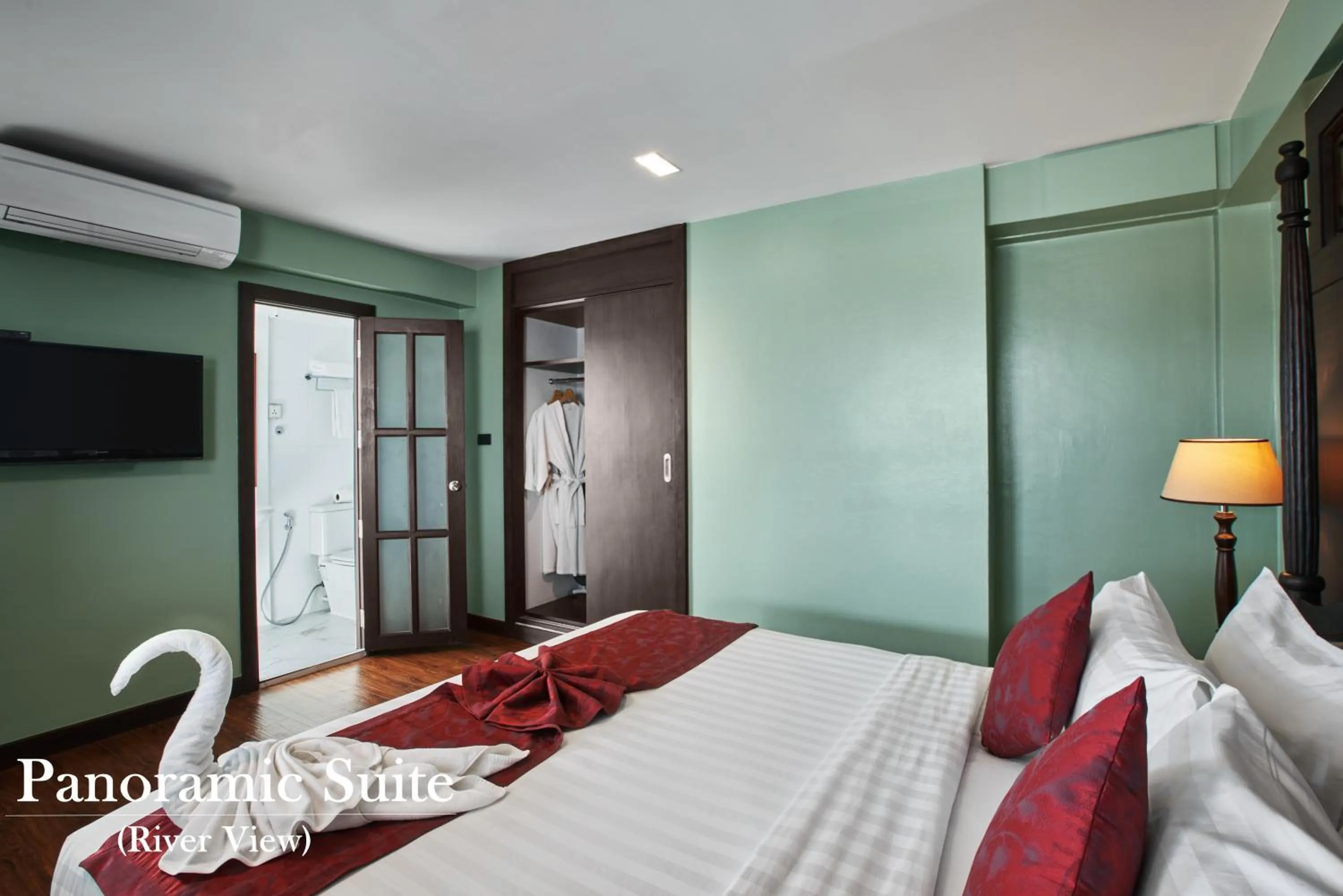 Bedroom, Bed in Baan Wanglang Riverside, Bangkok