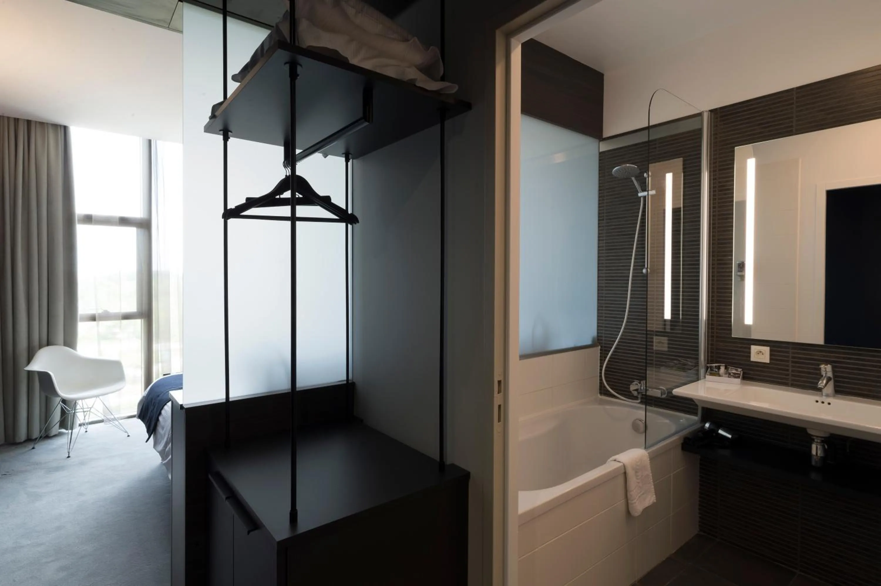 Bathroom in Hôtel Mercure Nantes Ouest Saint-Herblain Zenith