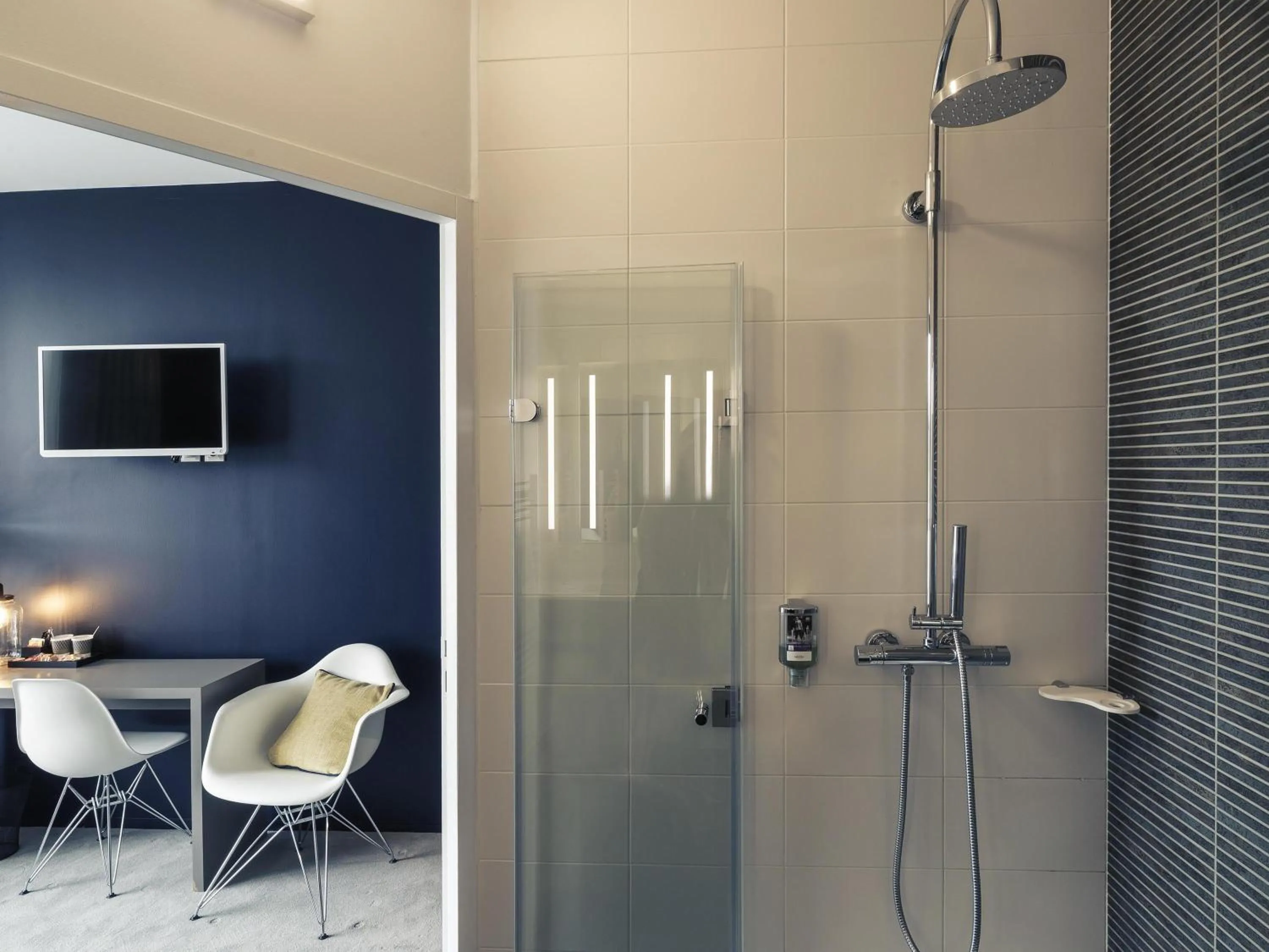 Bedroom in Hôtel Mercure Nantes Ouest Saint-Herblain Zenith