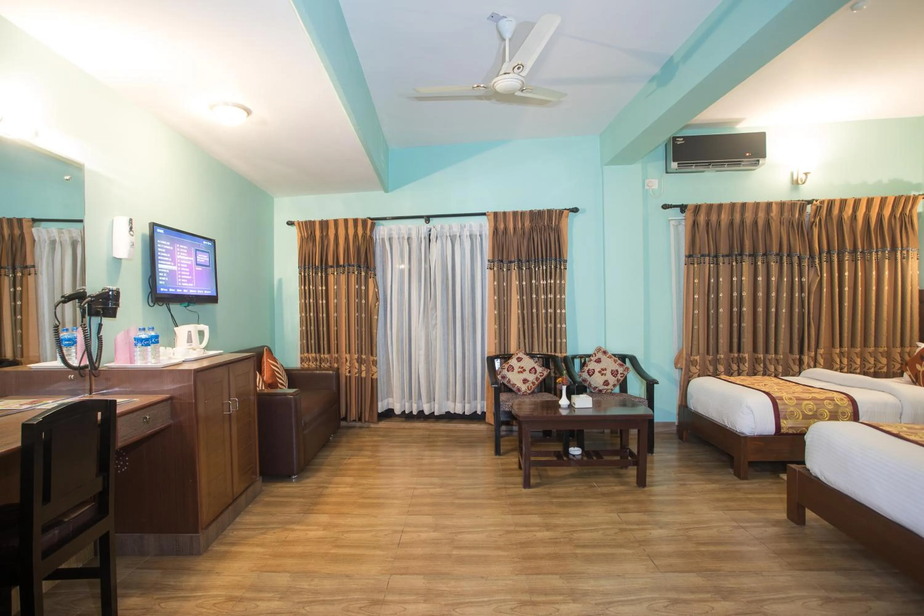 Bed in Hotel Peace Plaza