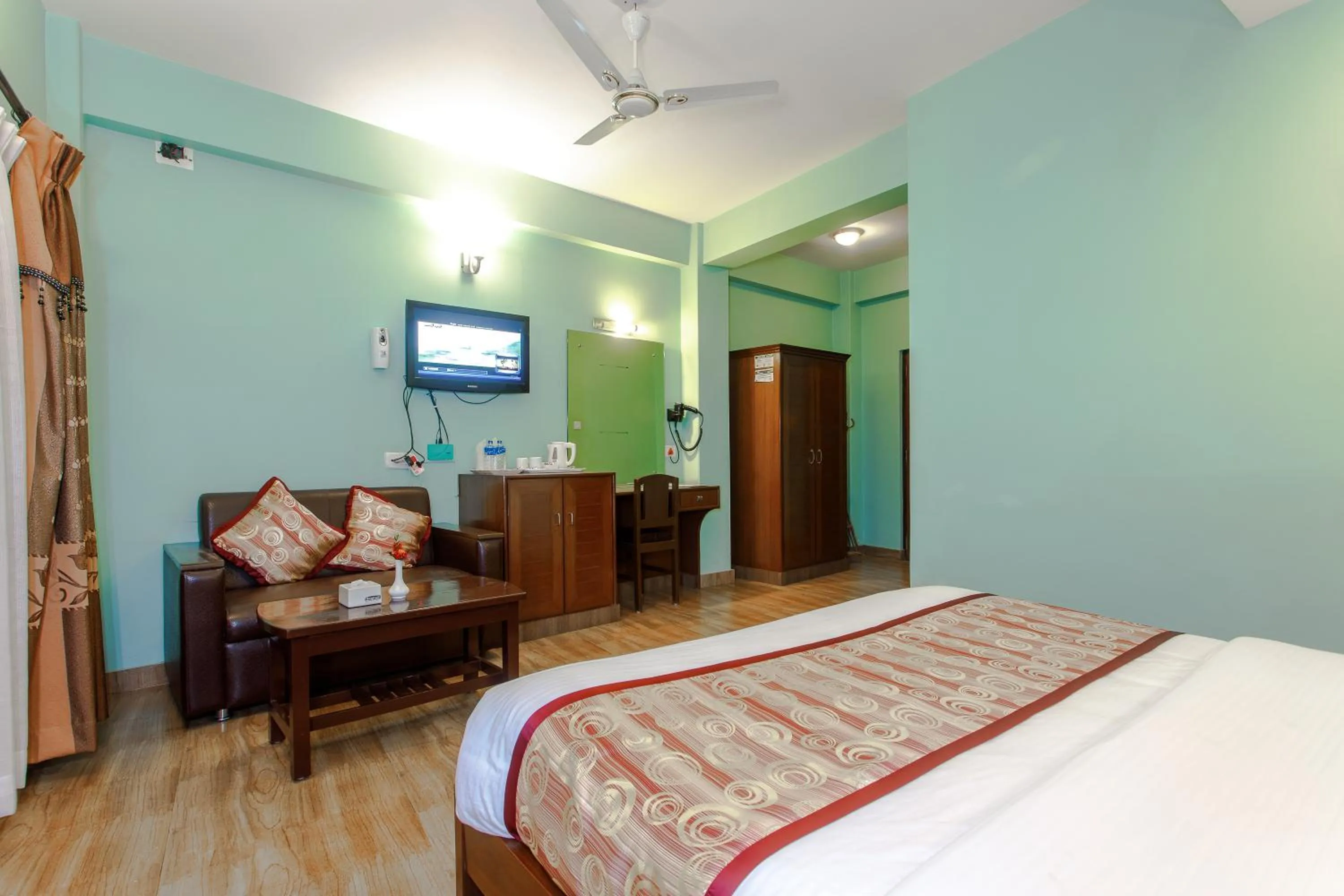 Bed in Hotel Peace Plaza