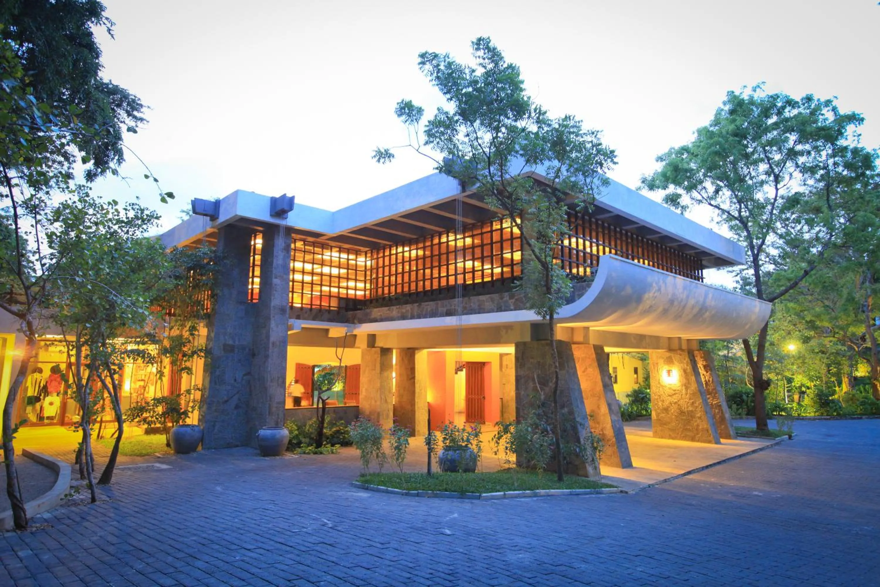 Property building in Grand Udawalawe Safari Resort