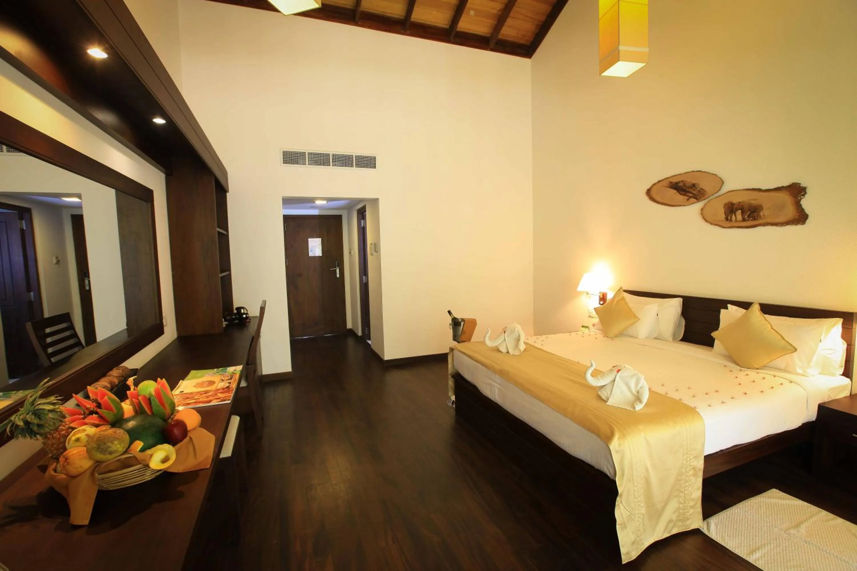 Photo of the whole room, Bed in Grand Udawalawe Safari Resort