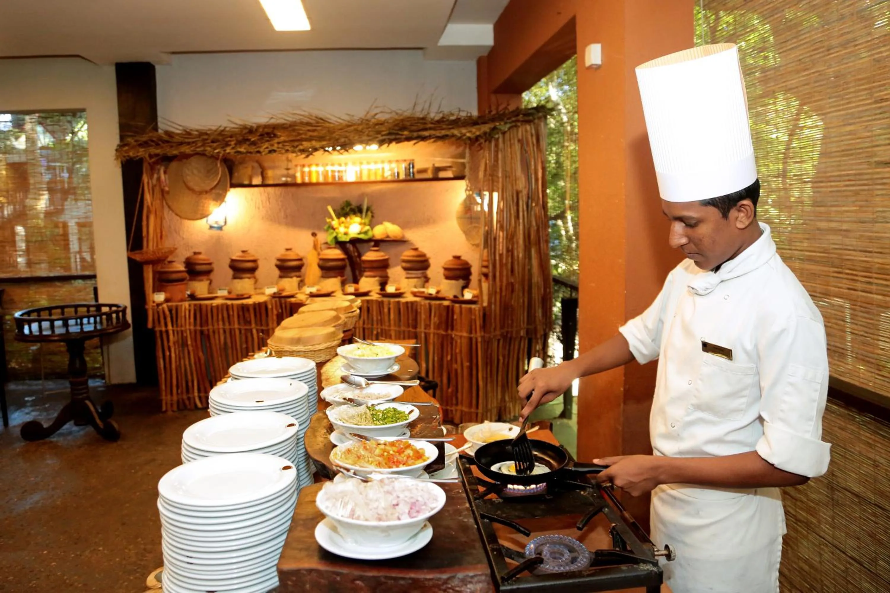Food and drinks in Grand Udawalawe Safari Resort