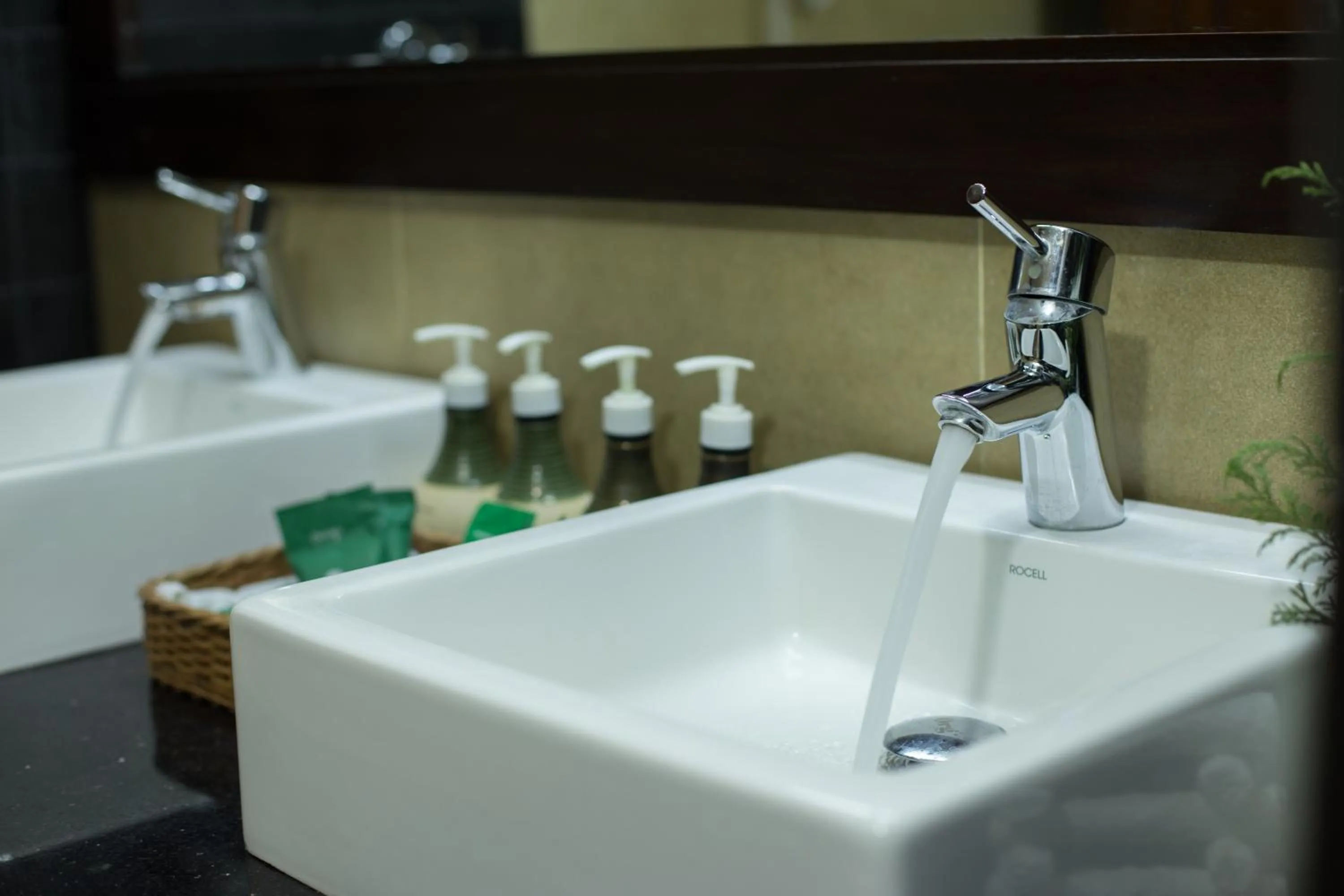 Toilet in Grand Udawalawe Safari Resort