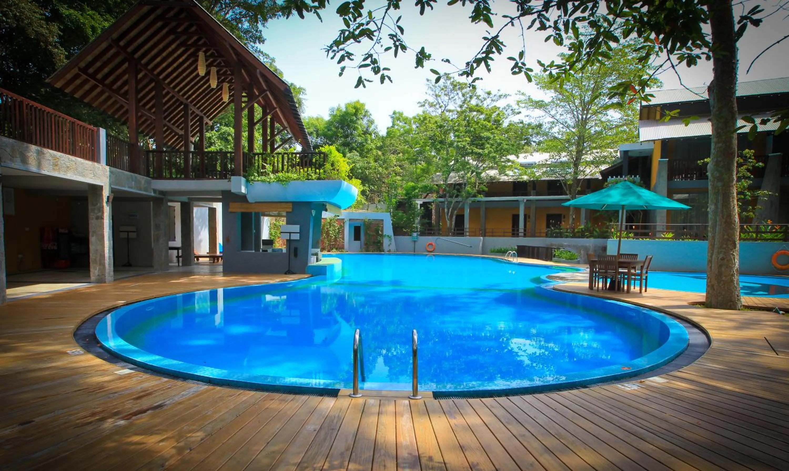 Swimming pool in Grand Udawalawe Safari Resort