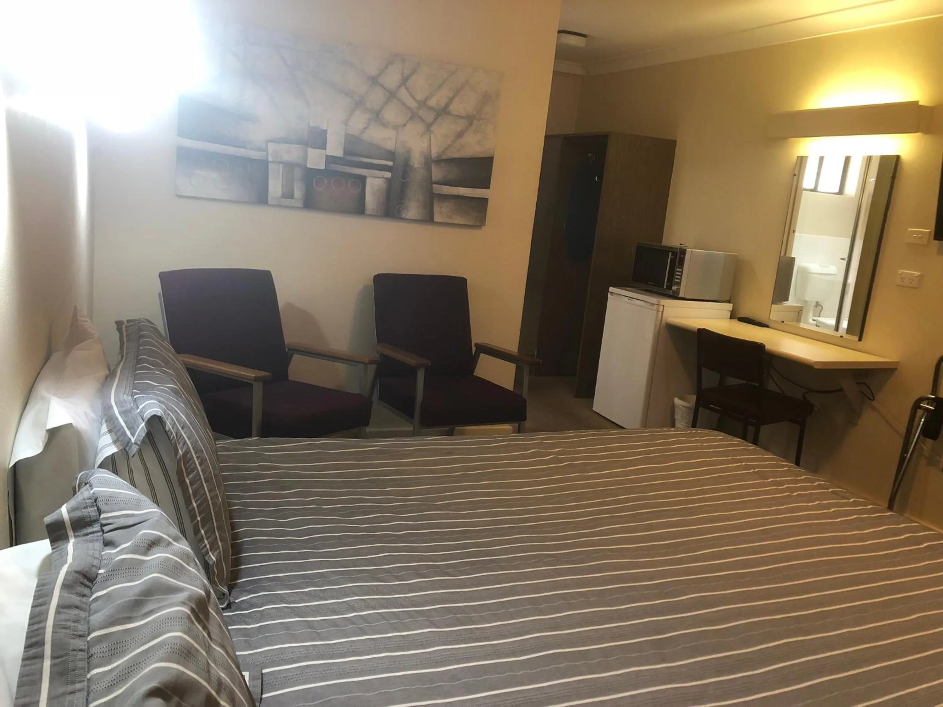 Photo of the whole room in Anna Bella Motel Glen Innes