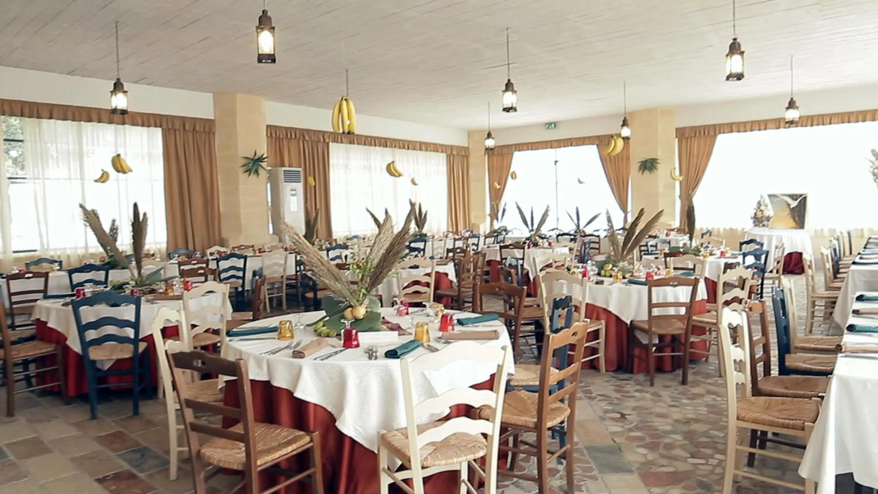Restaurant/places to eat in Delfino Beach Hotel