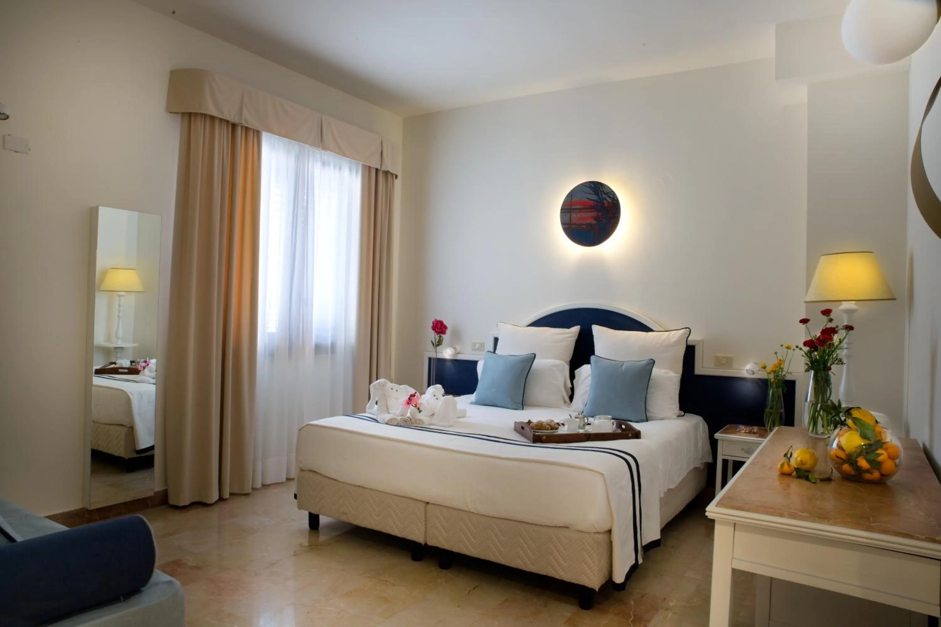 Photo of the whole room in Delfino Beach Hotel