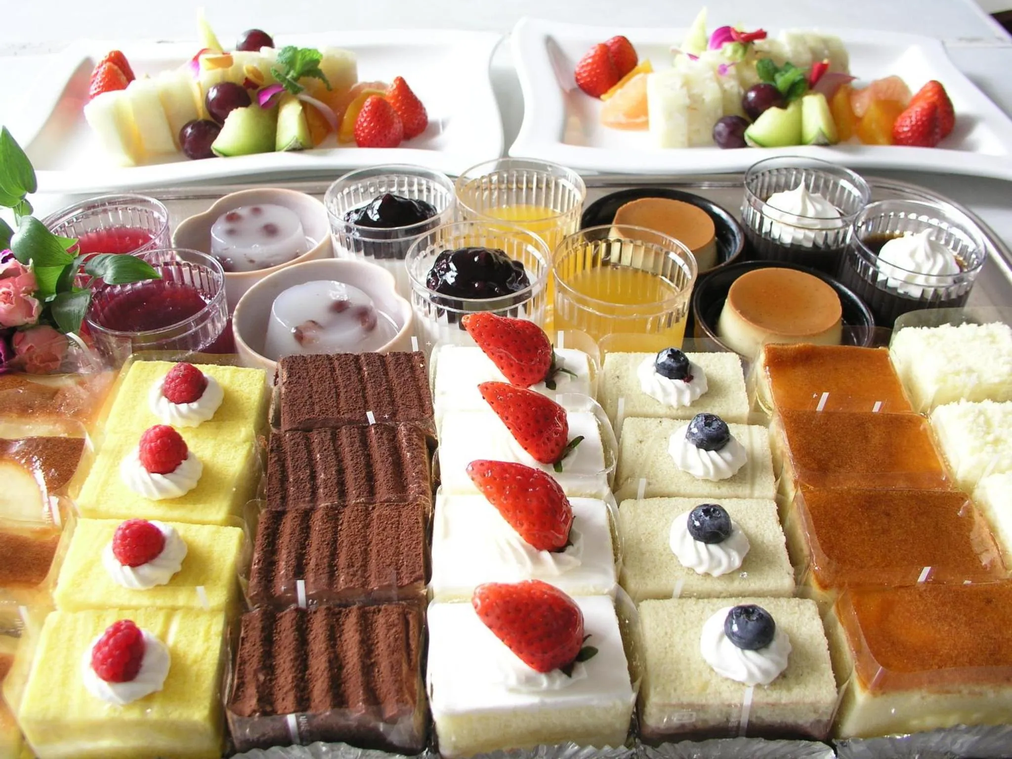 Restaurant/places to eat in The Moon Beach Museum Resort