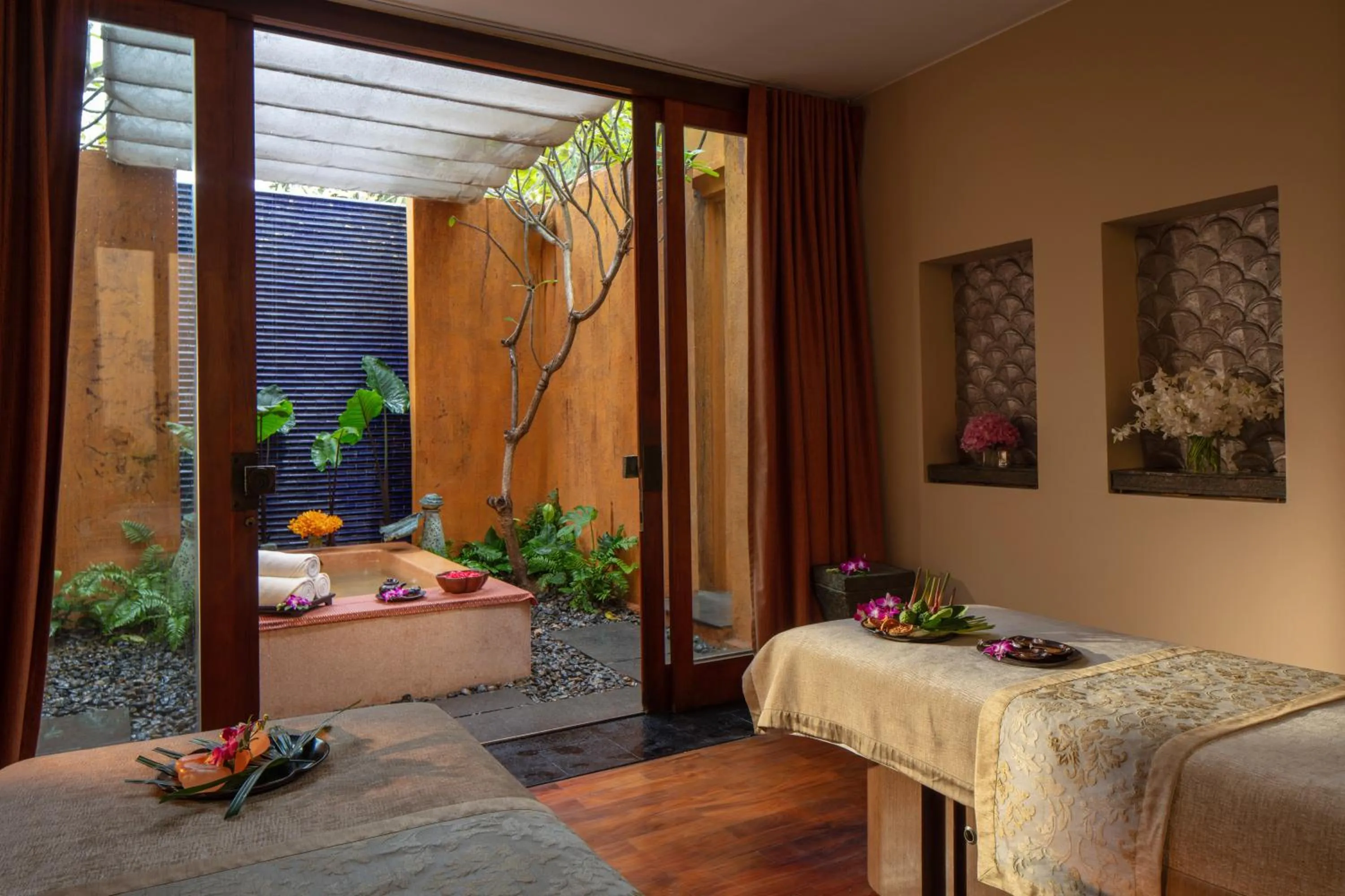 Massage in Anantara Hua Hin Resort