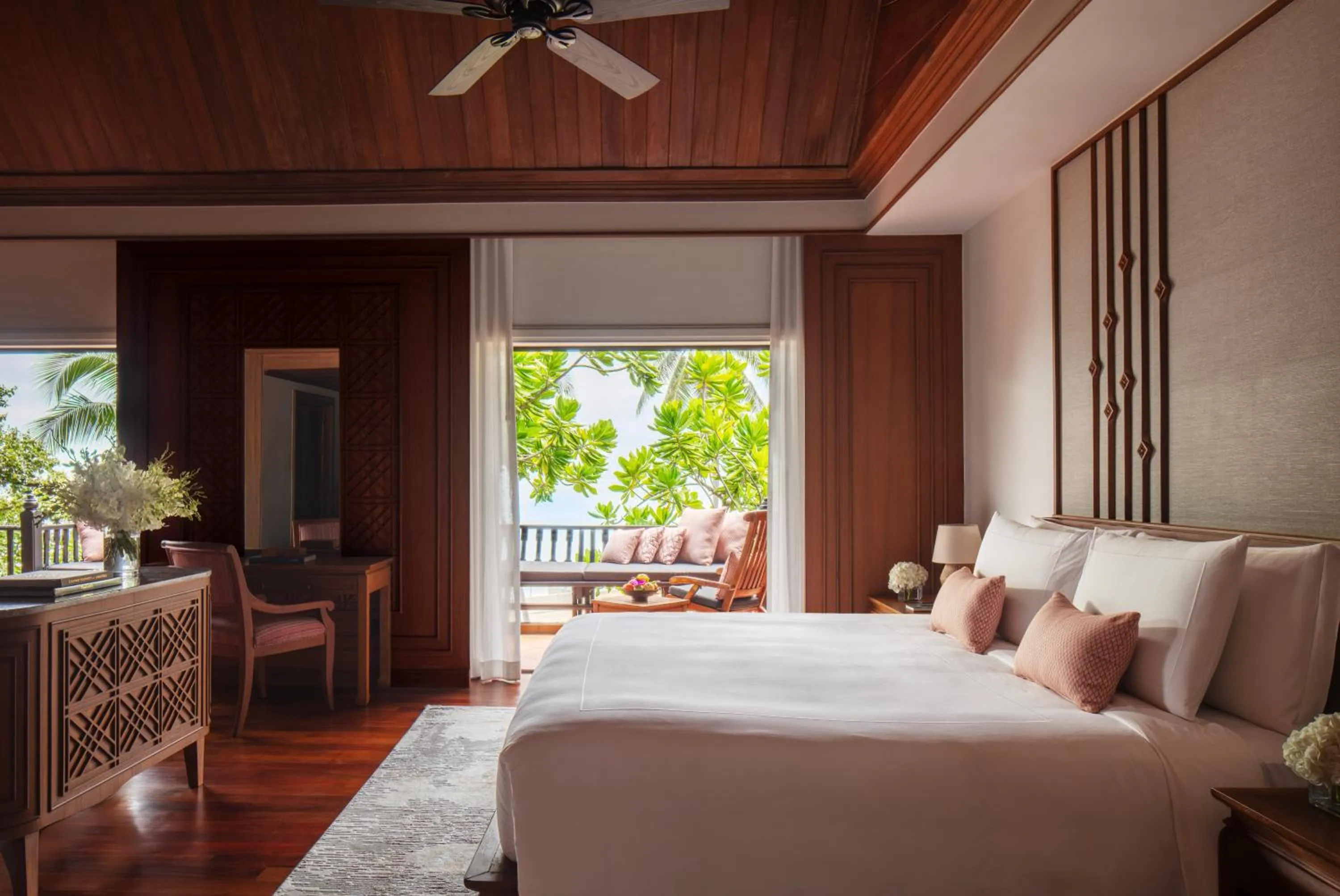 Balcony/Terrace, Bed in Anantara Hua Hin Resort