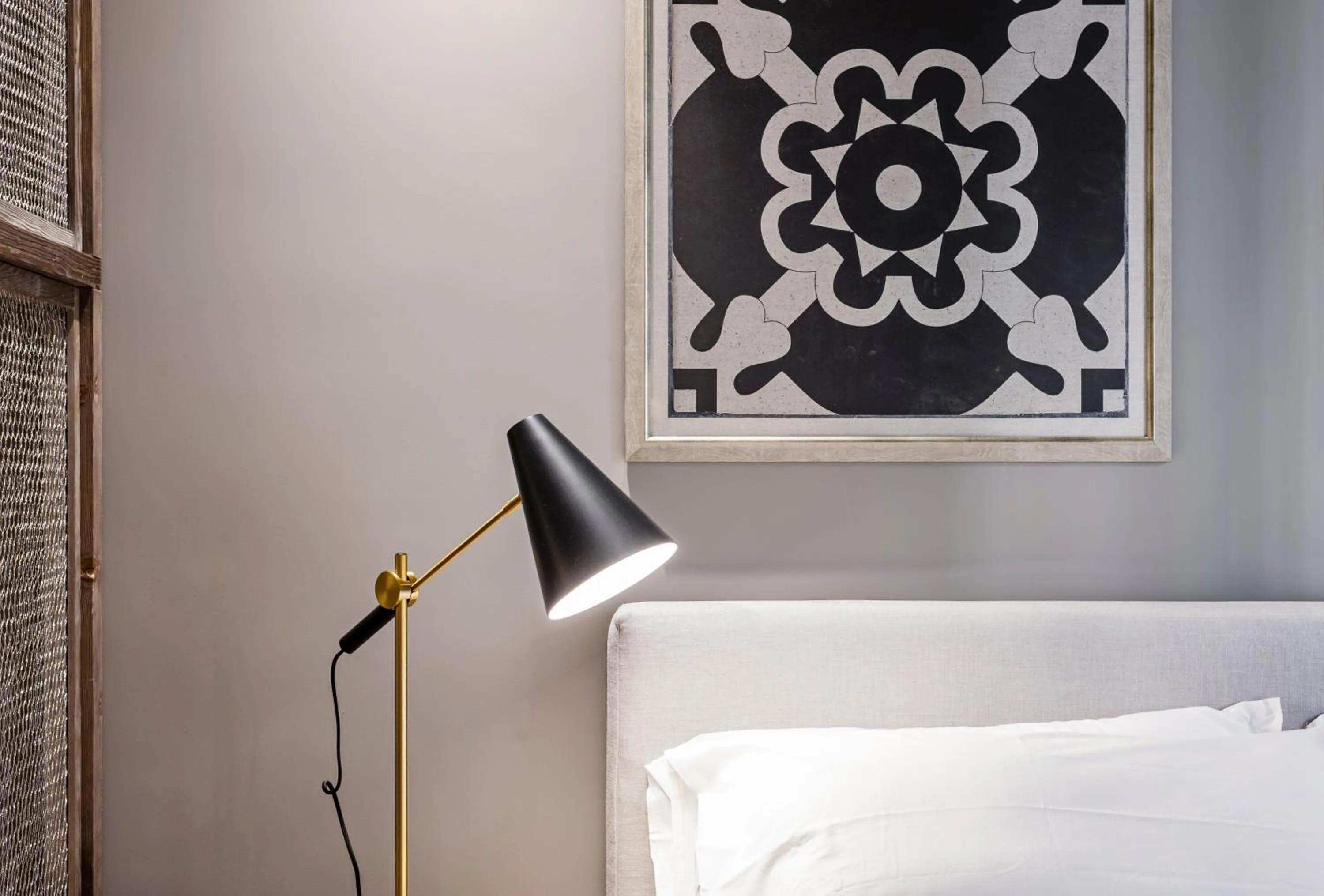 Decorative detail, Bed in Ferrini Home - Etnea Collection