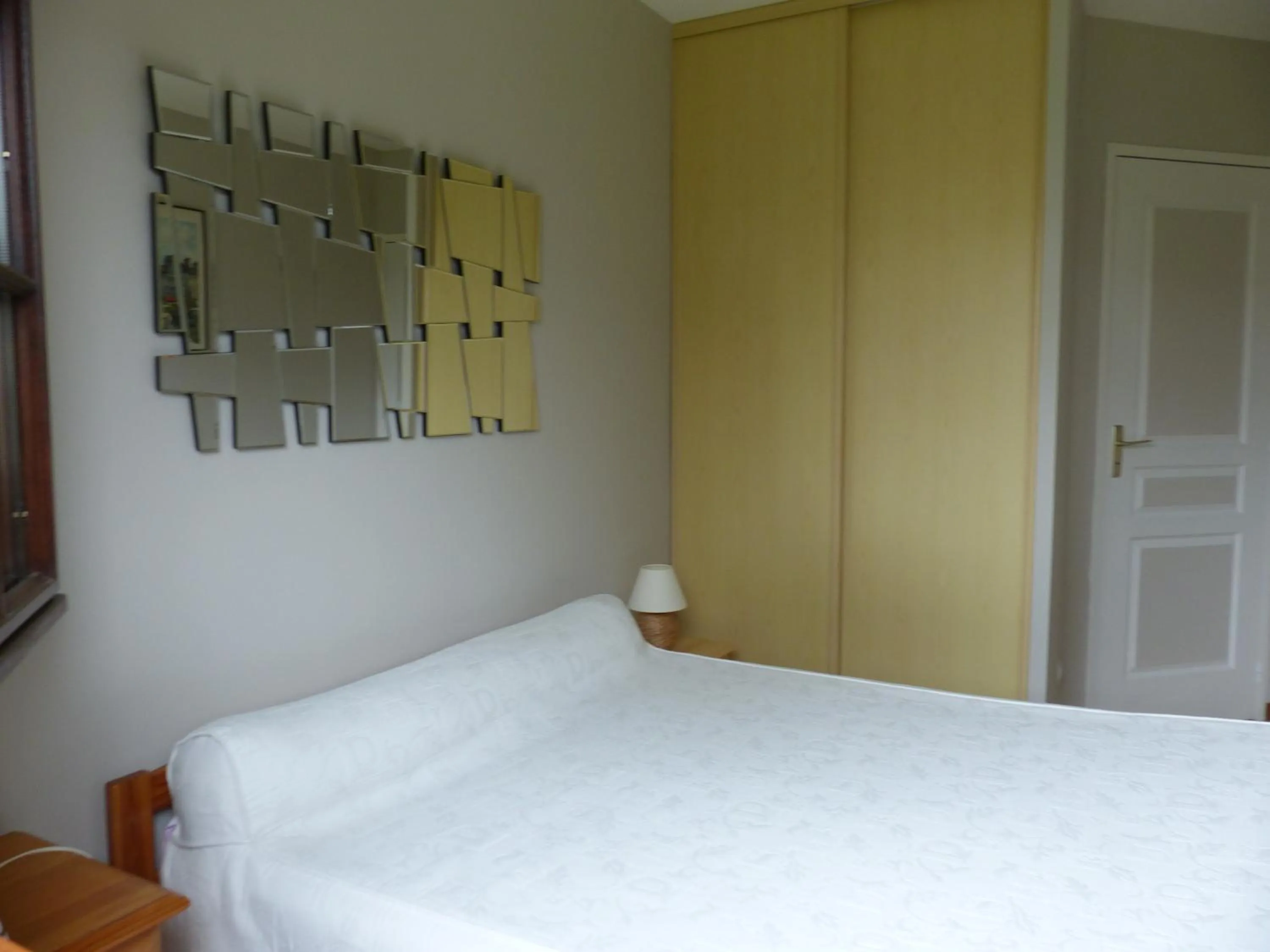 Bed in LA TRANQUILITE