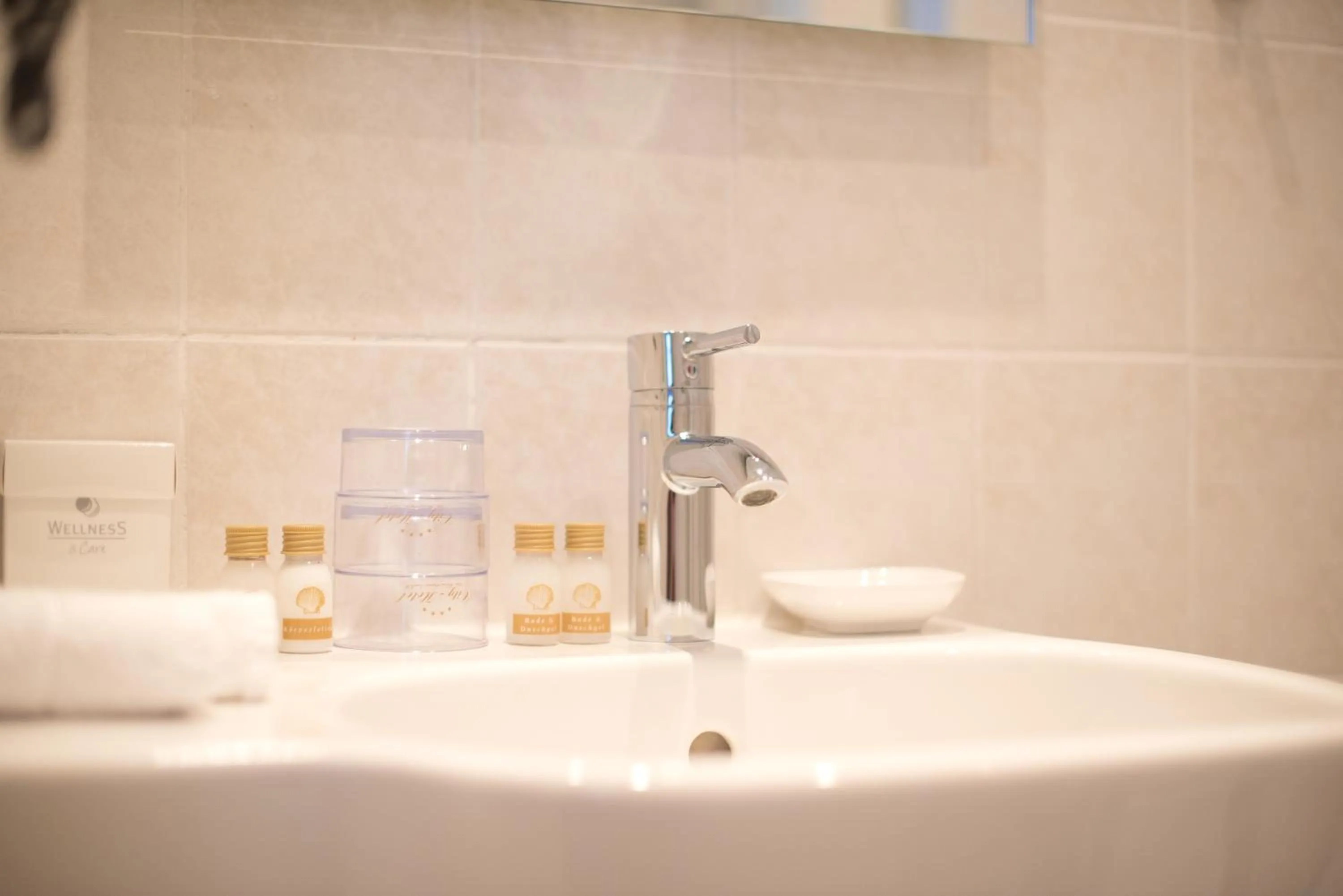 Bathroom in City-Hotel Am Wasserturm Halle