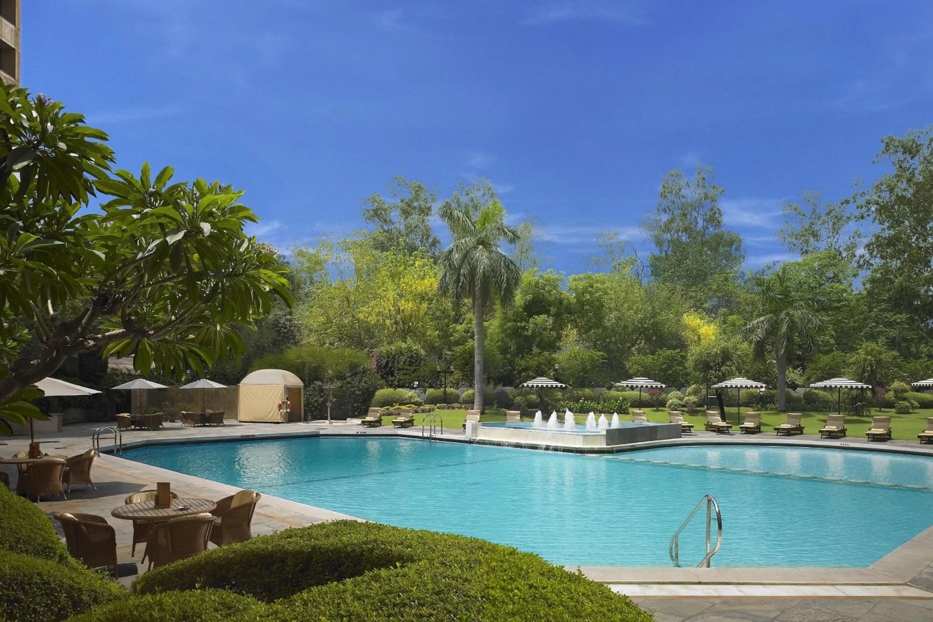 Swimming pool in ITC Maurya, a Luxury Collection Hotel, New Delhi