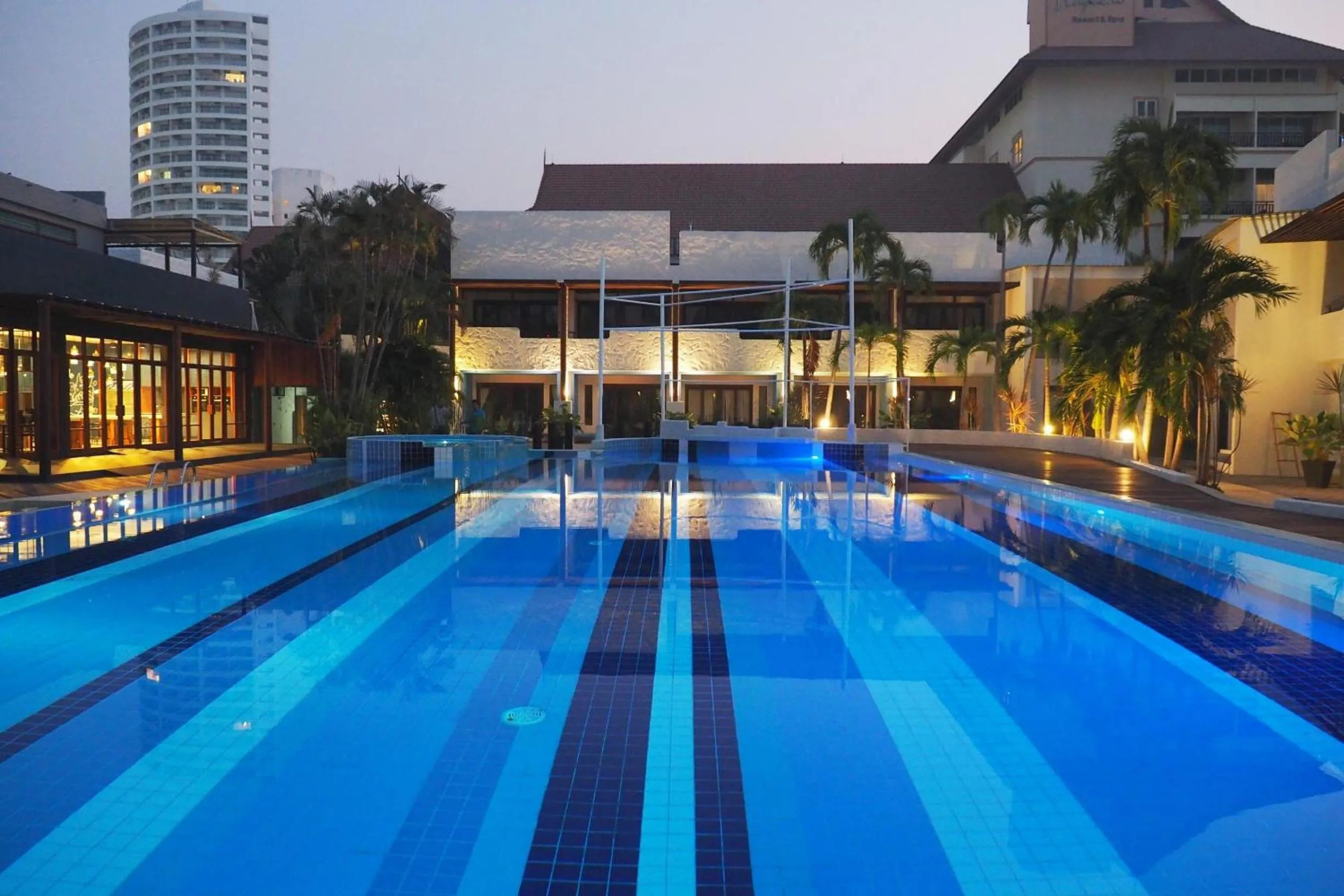 Swimming pool in Kochira