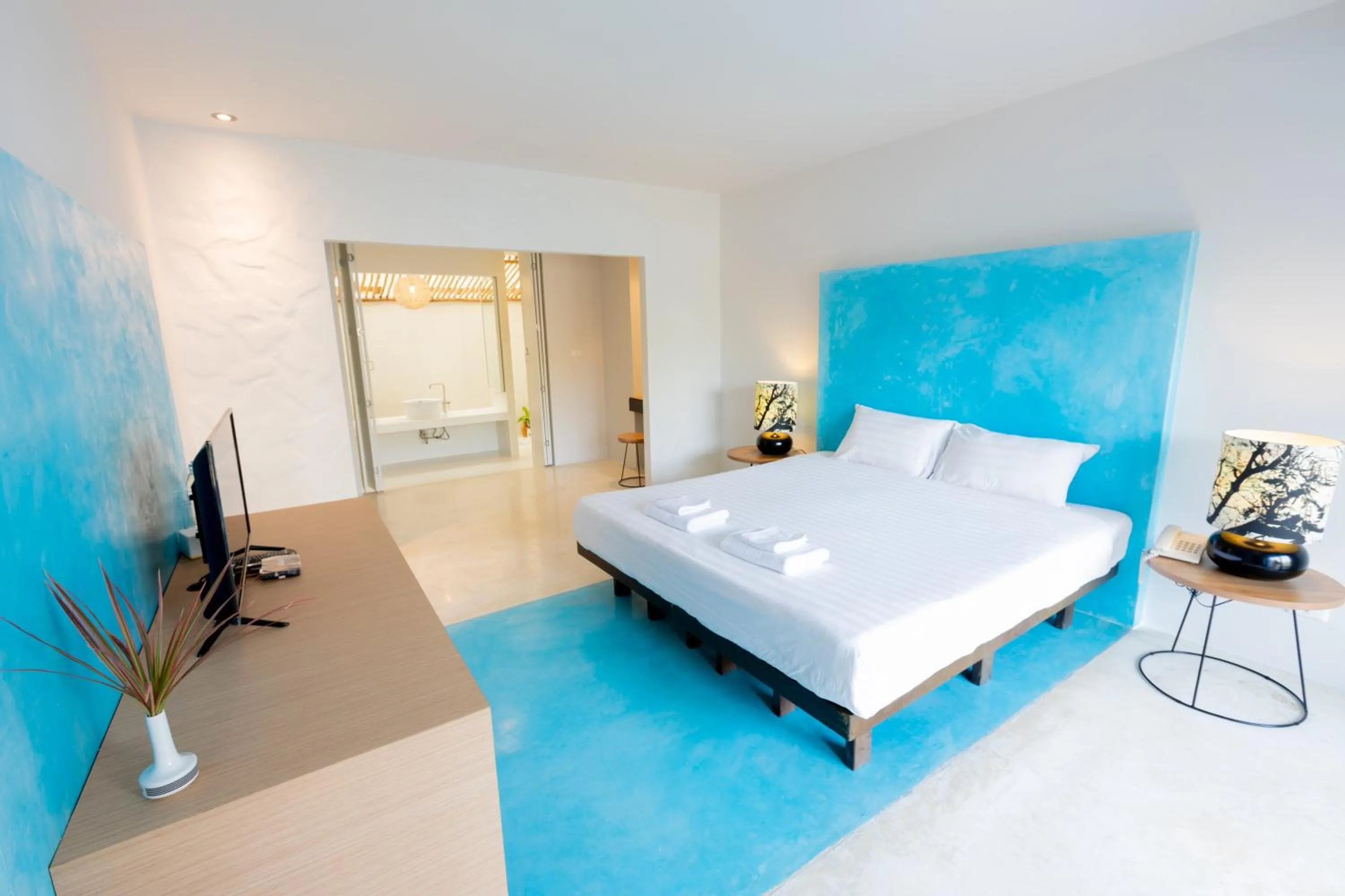 Bedroom, Bed in Kochira