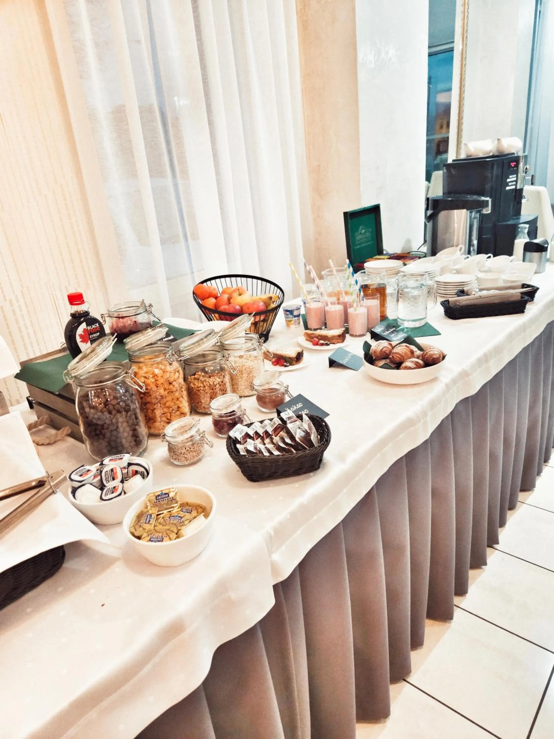 Breakfast in Hotel Max