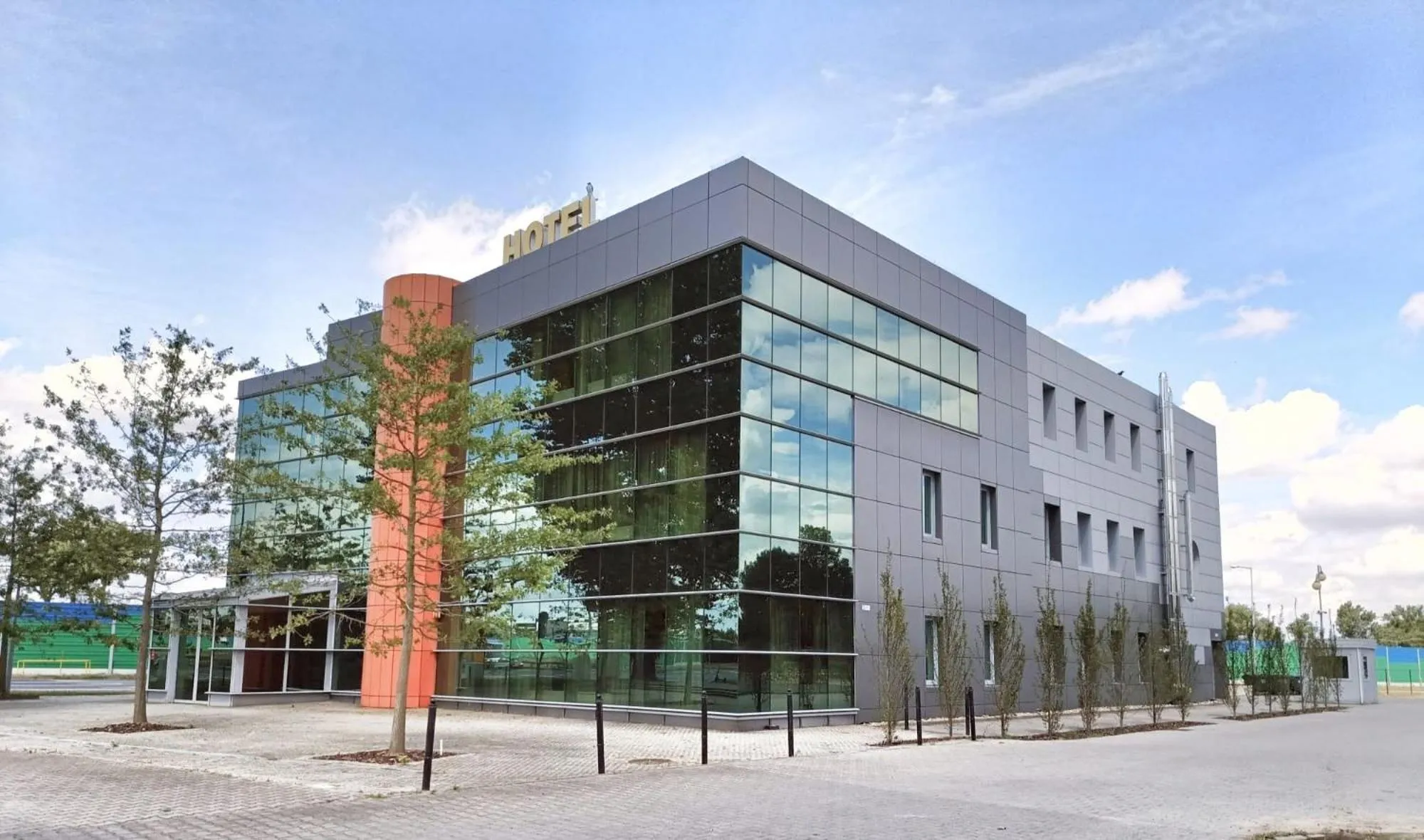 Property Building in Hotel Max