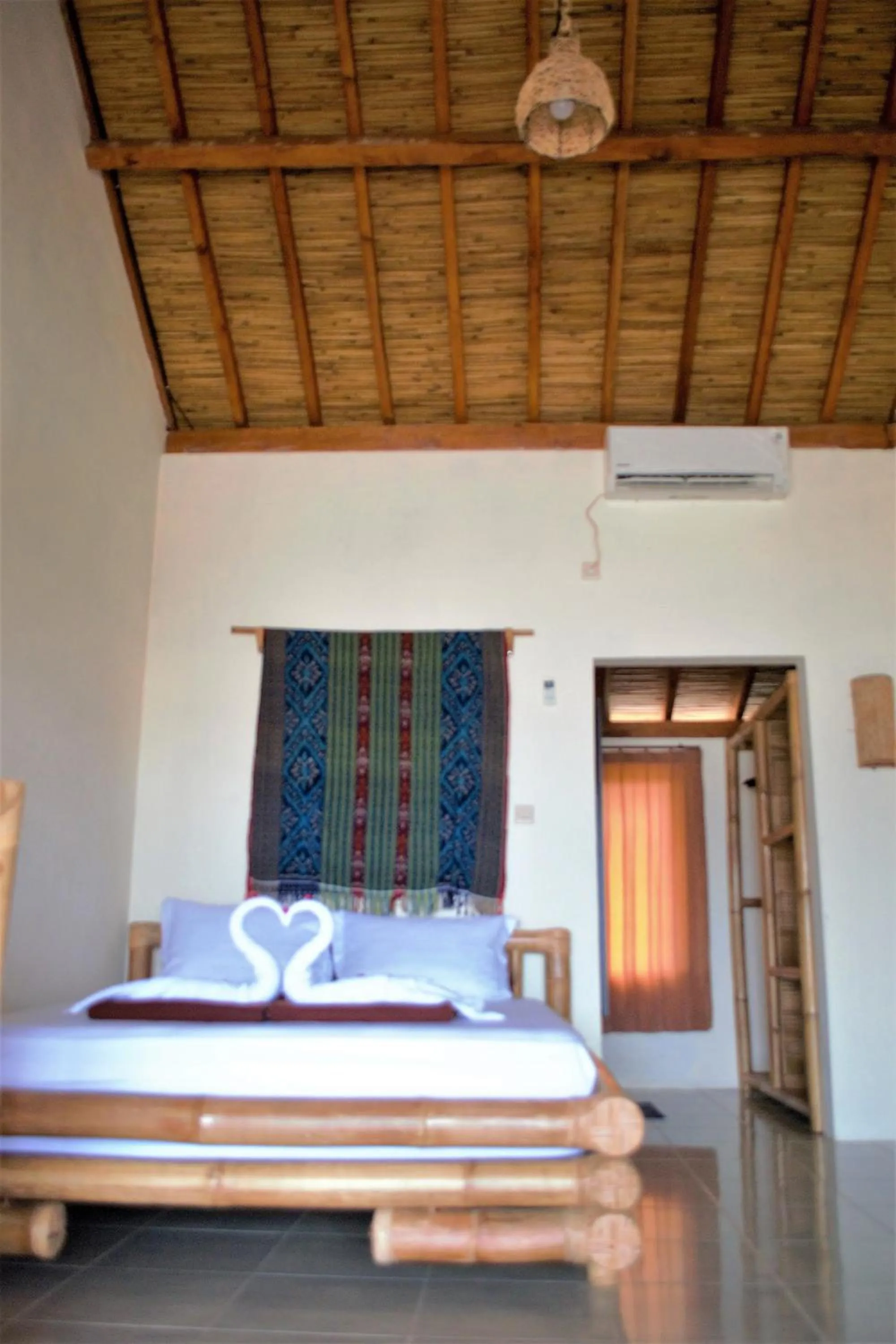 Day, Bed in Alden Beach House