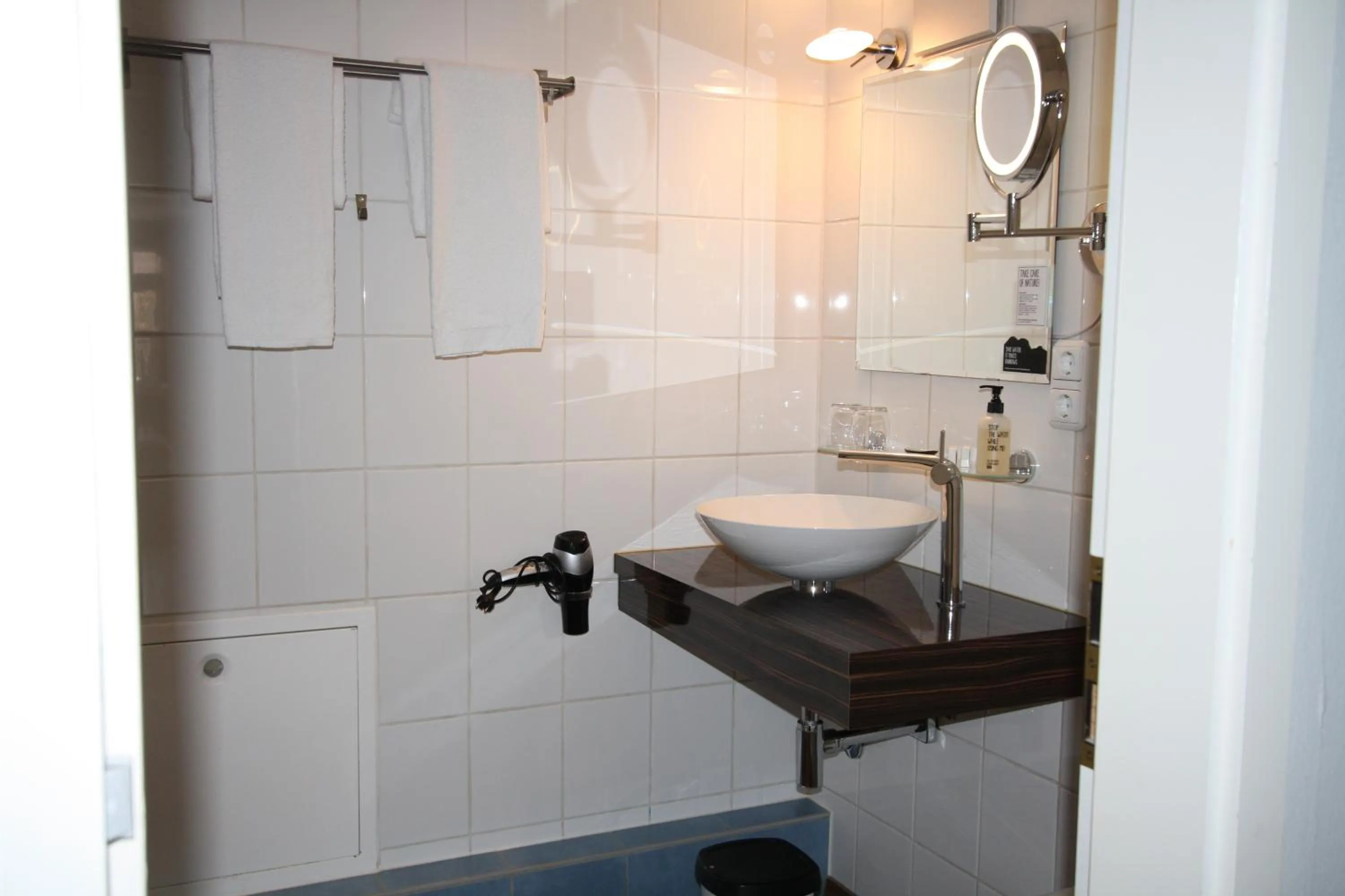 Bathroom in Elements Hotel