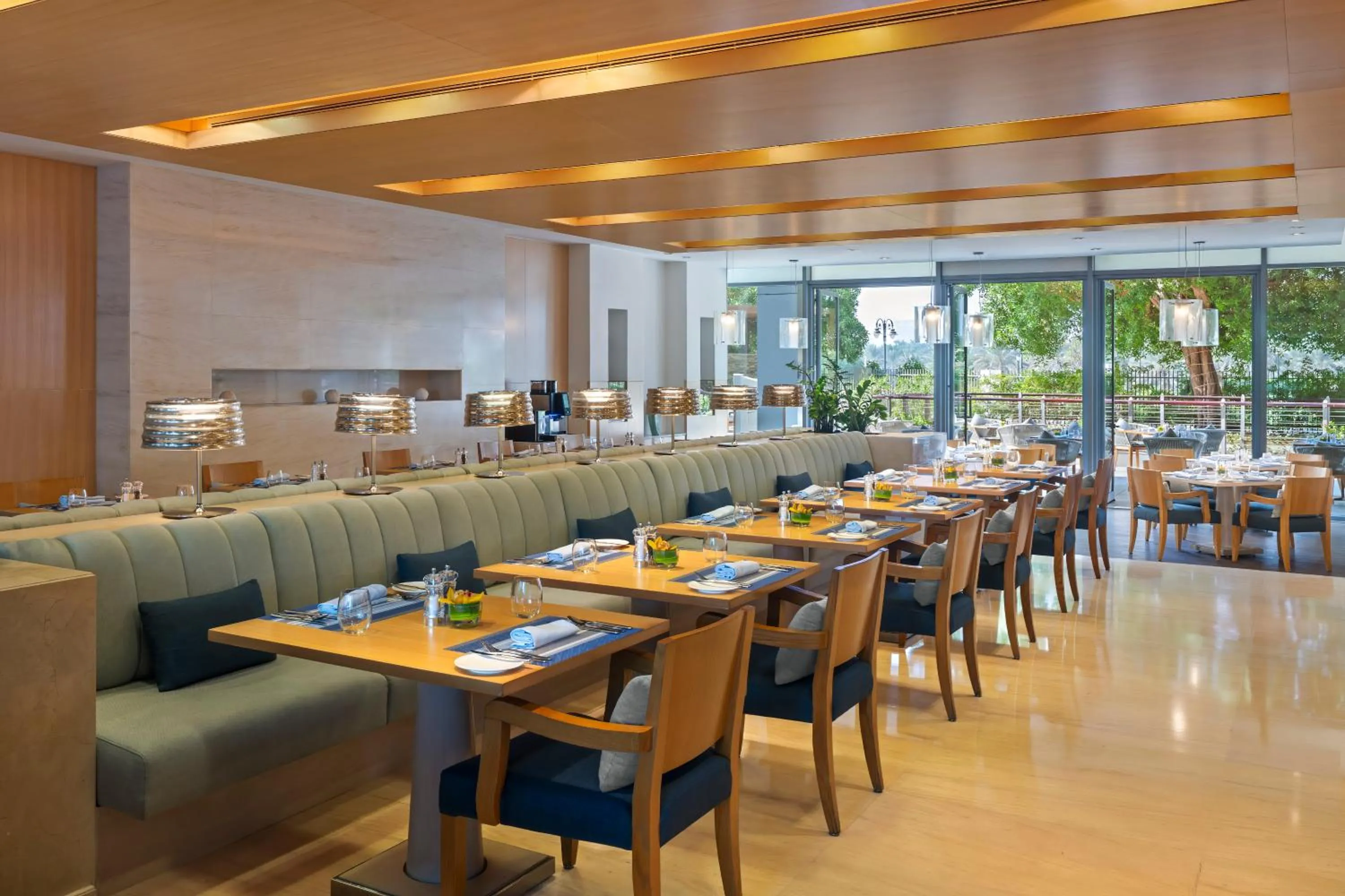 Restaurant/places to eat in Park Rotana Abu Dhabi