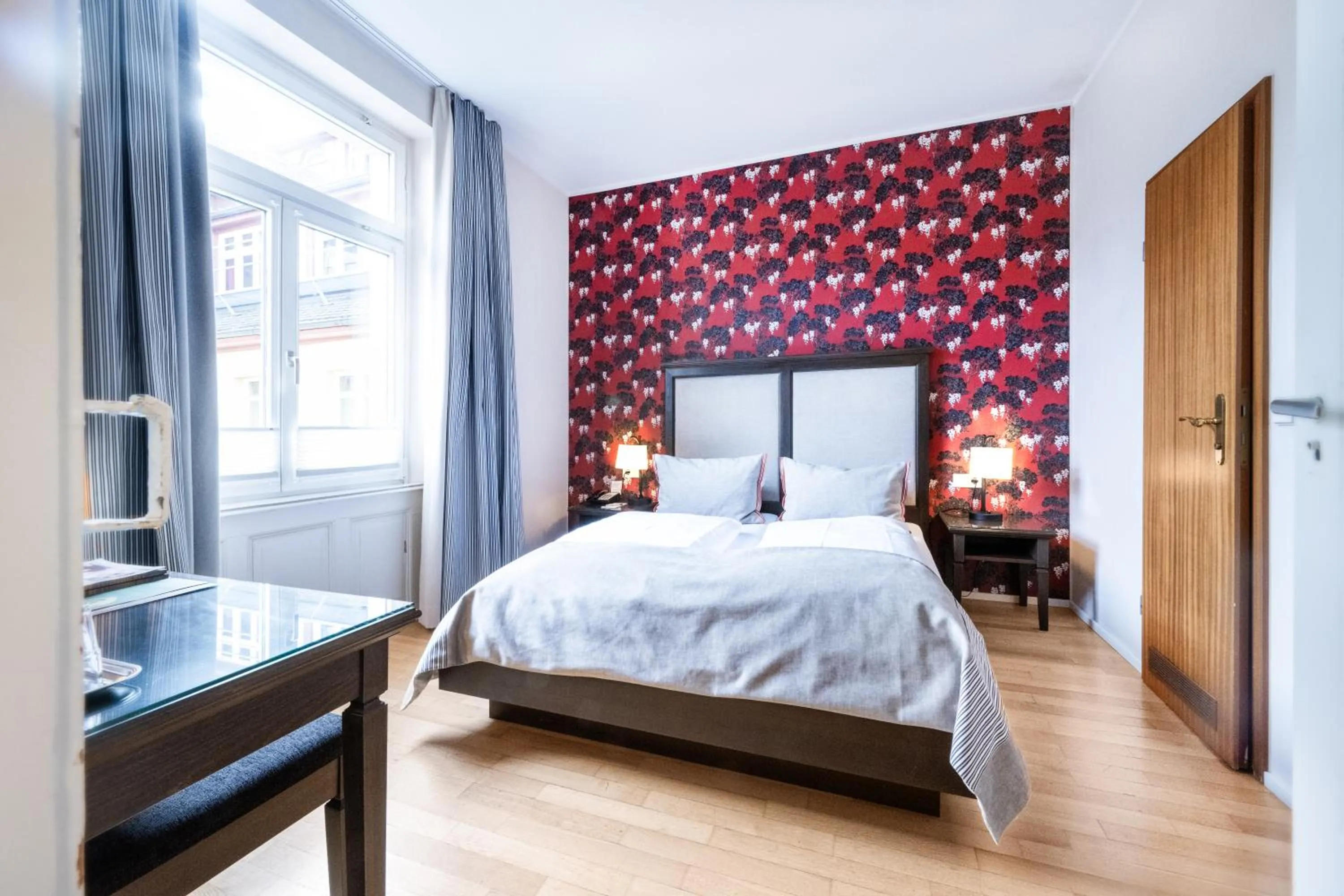 Photo of the whole room, Bed in Romantik Hotel Barbarossa